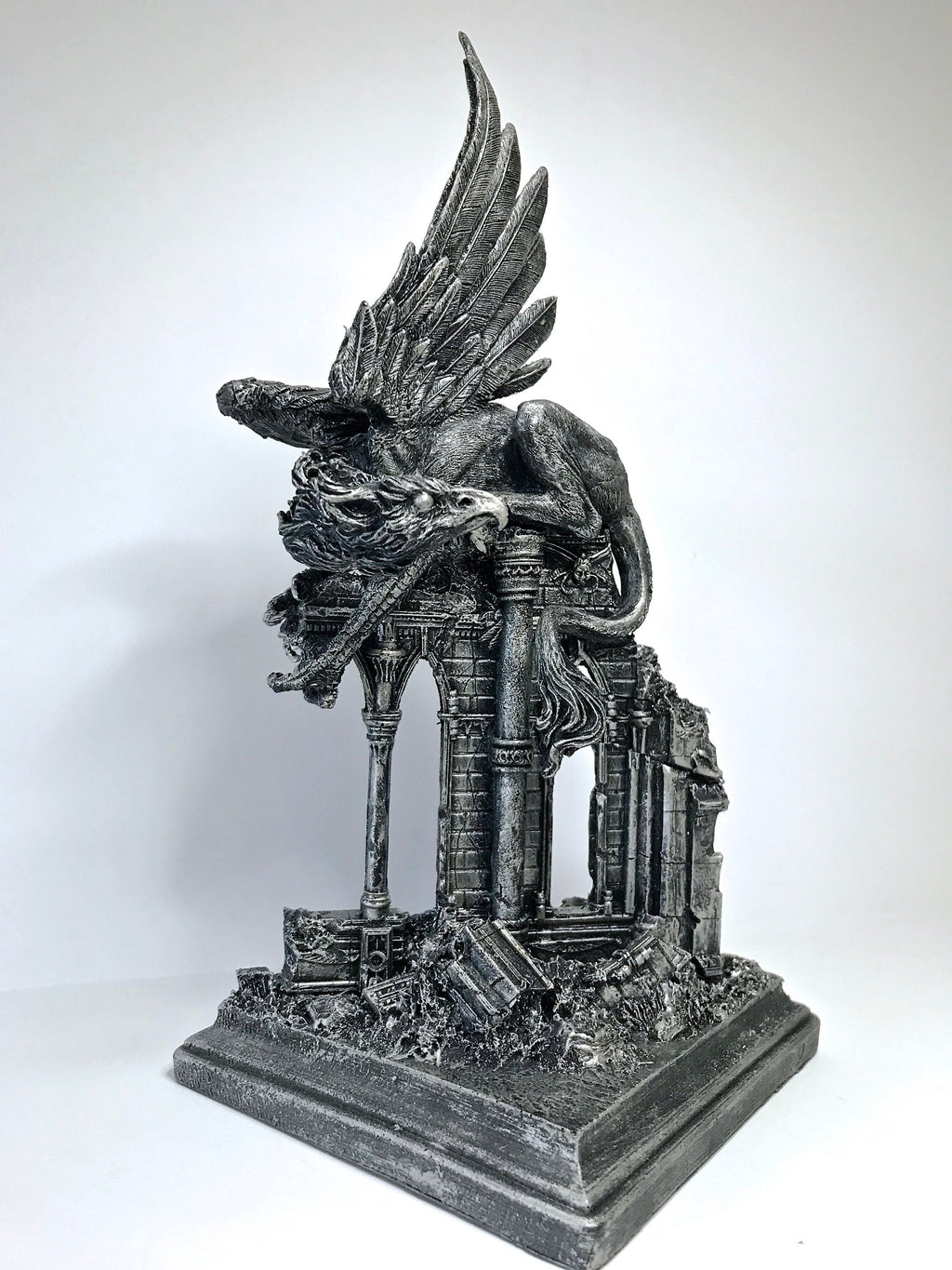 Griffin Statue, Hand Painted Resin Sculpture | Mythical Creature Figurine | Unique Legendary Guardian Spirit Figurine. Fantasy Art Decor