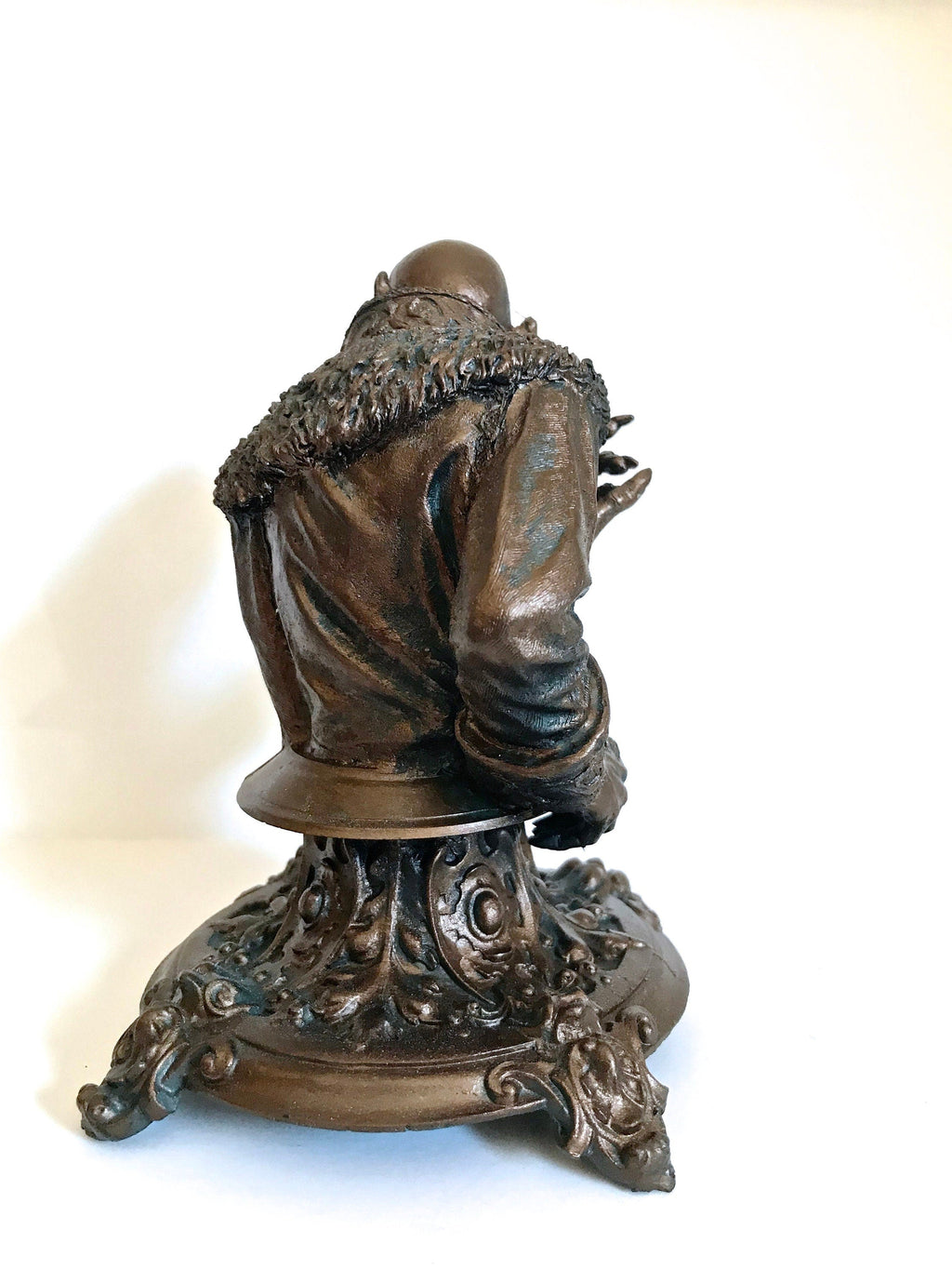 Dracula: Nosferatu Bust,Resin Sculpture | Legendary Vampire Figurine | Victorian Gothic Undead Creature| Dark Art Gift and Spooky Home Decor