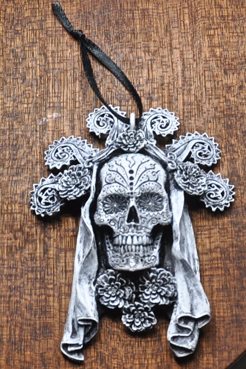 Dia de los Muertos Ornament, Hand Painted Resin | Mexican Gothic Decor |  Spooky Day of the Dead Skull Ornament for Gothic Holiday Decor