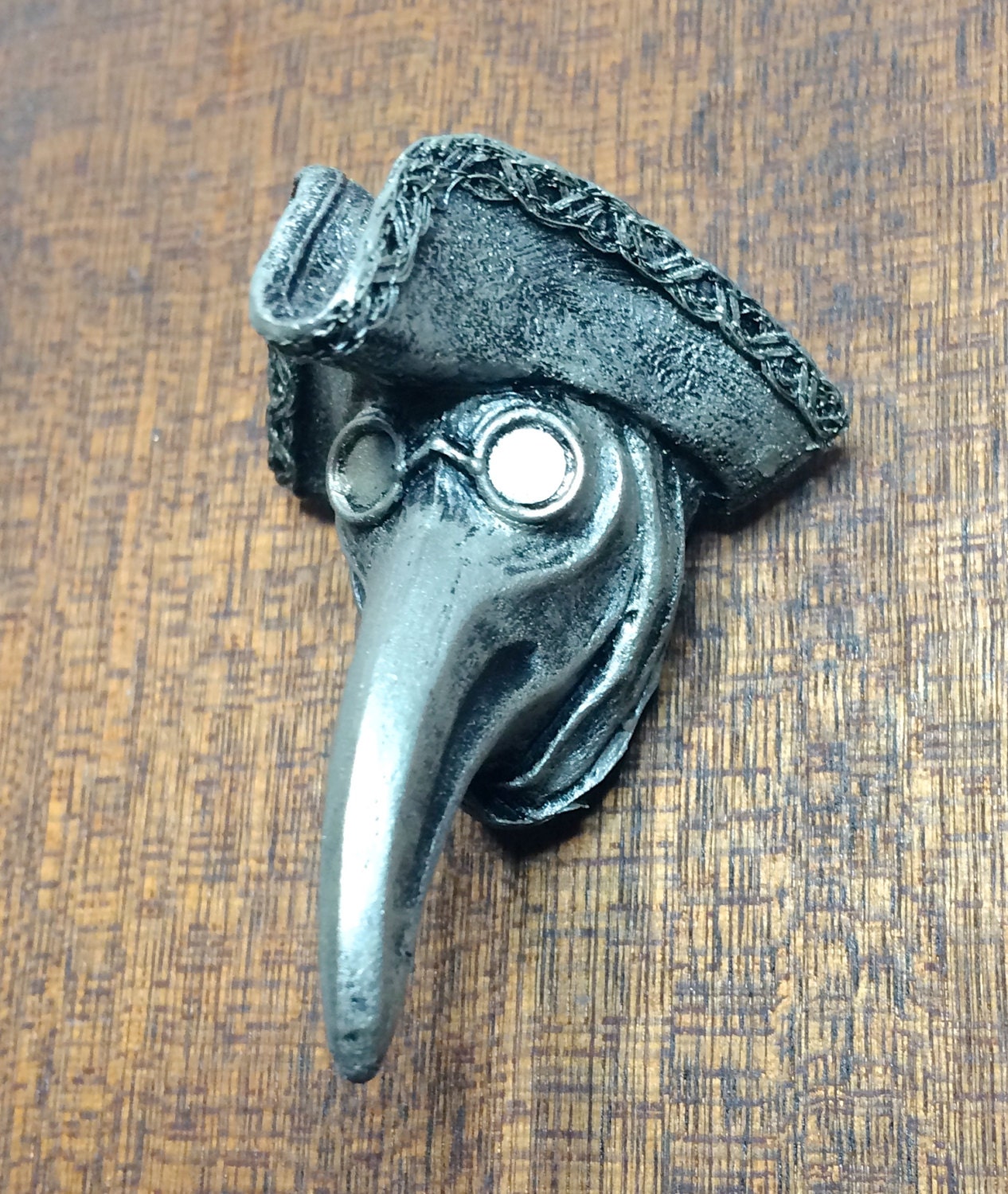 Venetian Plague Doctor Magnet, Hand Painted Resin Sculpture | Gothic Fantasy Decor | Plague Dr. Magnet for Fantasy and Gothic Decor
