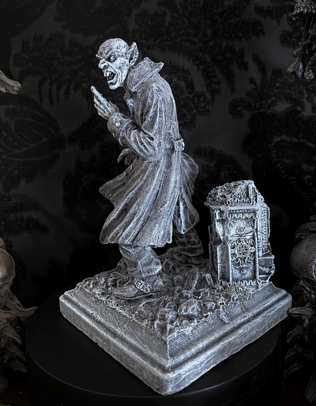 Dracula: Nosferatu Statue,Resin Sculpture | Legendary Vampire Figurine | Victorian Gothic Undead Creature| Dark Art Gift Spooky Home Decor