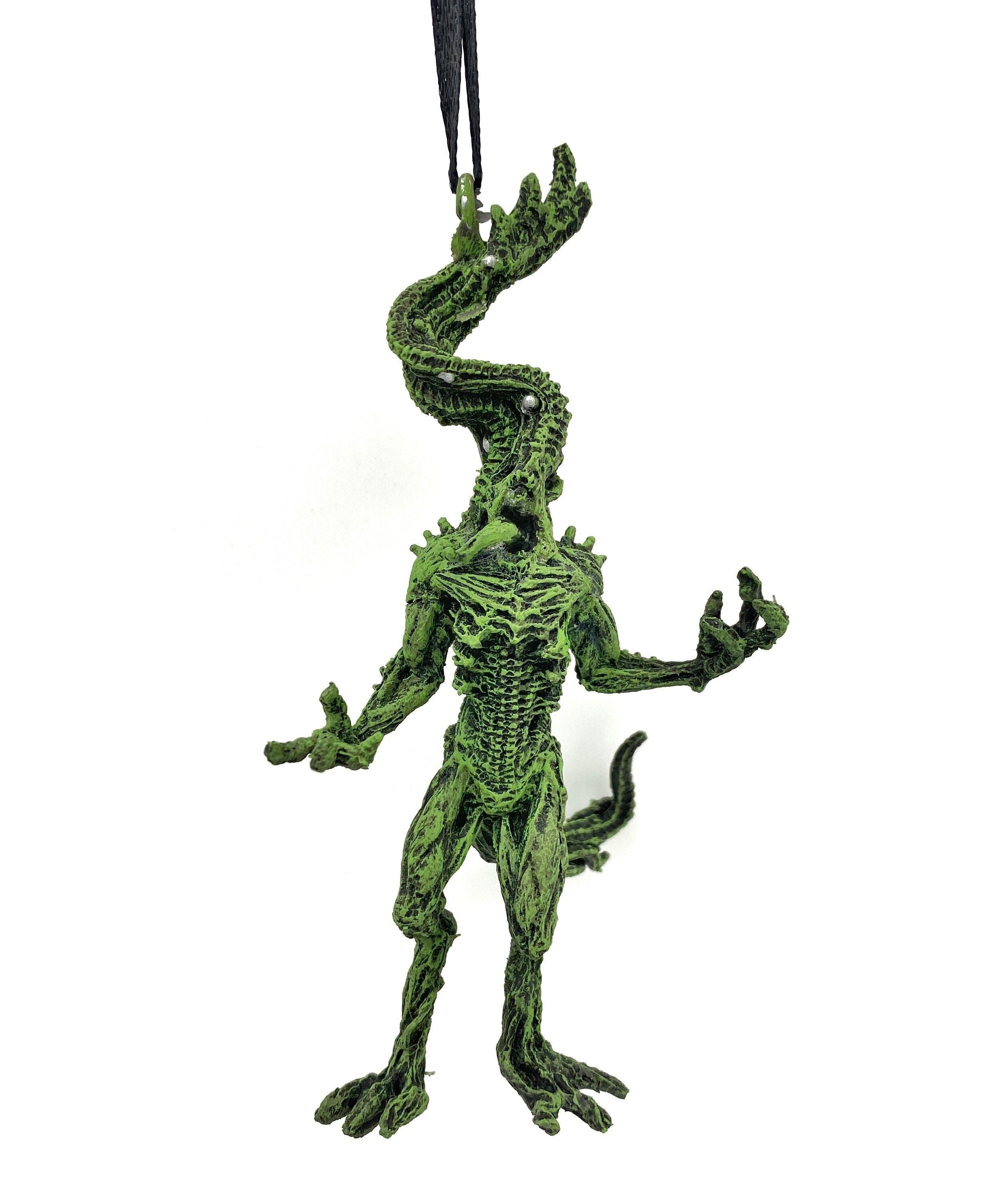 H.P. Lovecraft’s Nyarlathotep Ornament, Hand Painted Sculpture | Cthulhu Mythos Monster Figurine | Lovecraftian Horror Decor and Gamer Gift