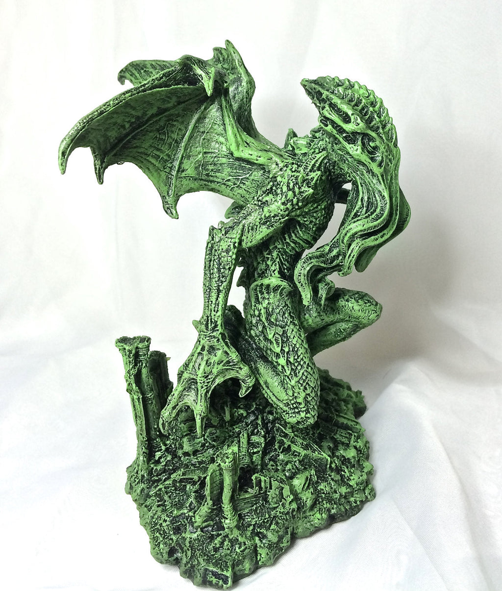 H.P. Lovecraft’s Call of Cthulhu Statue, Hand Painted Sculpture | Cthulhu Mythos Monster Figurine | Lovecraftian Horror Decor and Gamer Gift