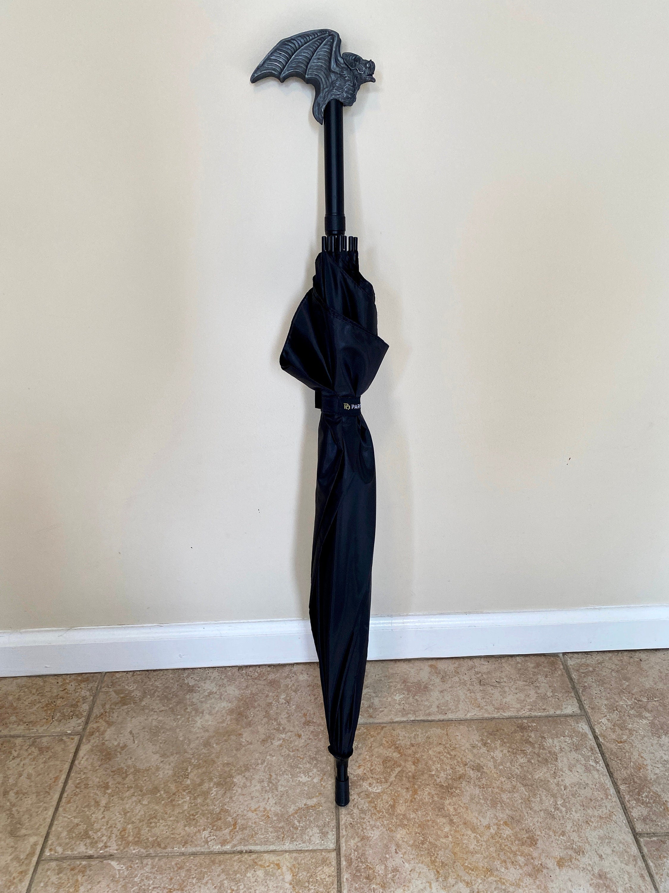 Vampire Bat Umbrella, Hand Sculpted Resin | Victorian Gothic Umbrella |Dark Fantasy Cosplay Bat Umbrella, Halloween and Gothic Accessory