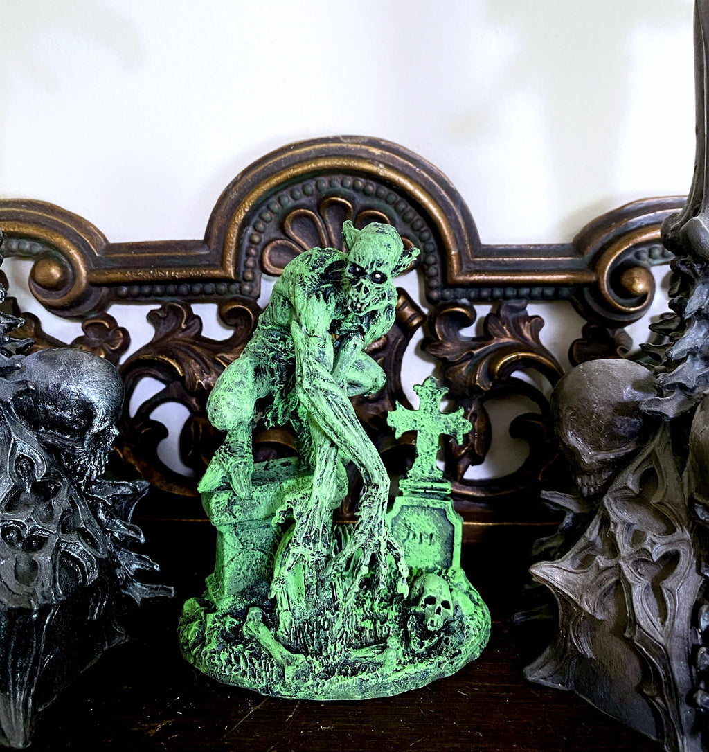 H.P. Lovecraft’s Ghoul Statue, Hand Painted Sculpture | Cthulhu Mythos Monster Figurine | Lovecraftian Horror Decor and Gamer Gift