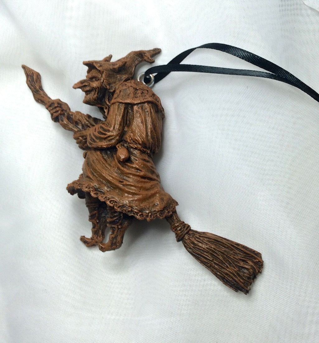 La Befana the Witch Ornament, Hand Painted Resin Sculpture |Rustic Folklore Crone Figurine |Christmas Witch Pagan Ornament for Holiday Decor