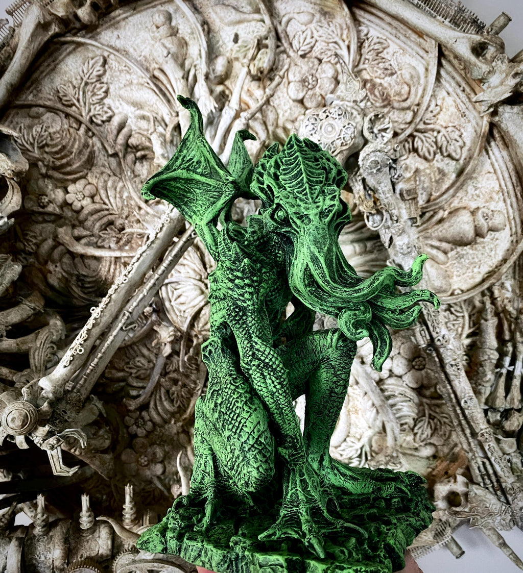 H.P. Lovecraft’s Cthulhu Rising Statue, Hand Painted Sculpture | Cthulhu Mythos Monster Figurine | Lovecraftian Horror Decor and Gamer Gift
