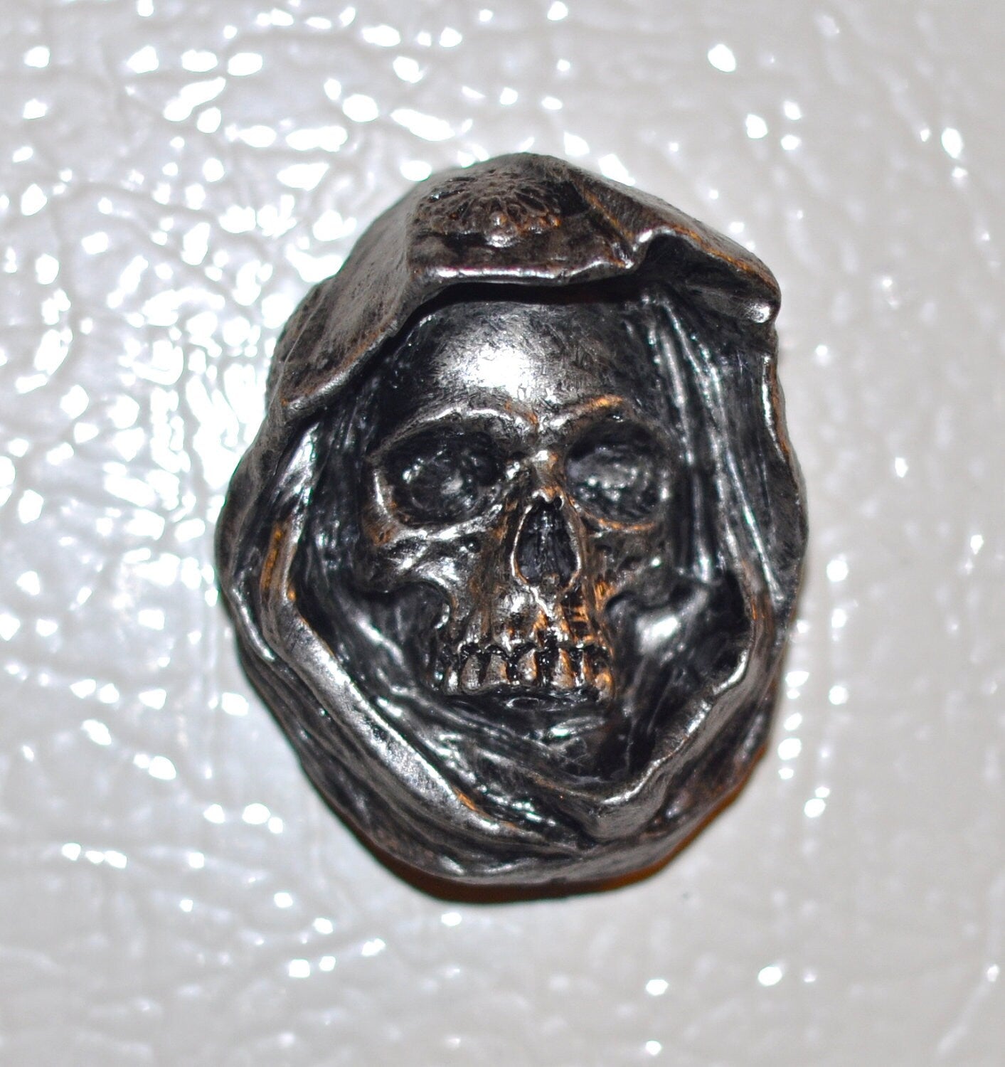 Santa Muerte/ Grim Reaper Magnet, Hand Painted Resin Sculpture | Mythic Fantasy Decor | Santa Muerte Magnet for Fantasy and Gothic Decor