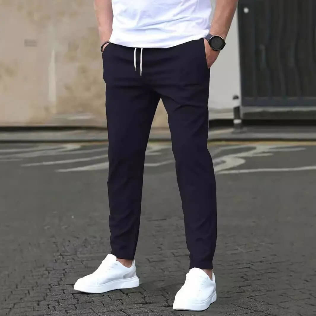Slim Fit Cropped Pants – Casual Straight-Leg Trousers with Leather Tag
