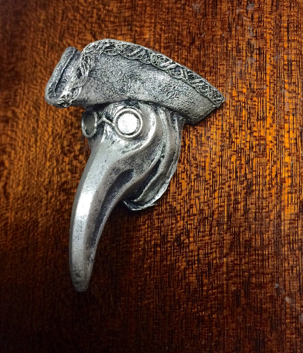 Venetian Plague Doctor Magnet, Hand Painted Resin Sculpture | Gothic Fantasy Decor | Plague Dr. Magnet for Fantasy and Gothic Decor