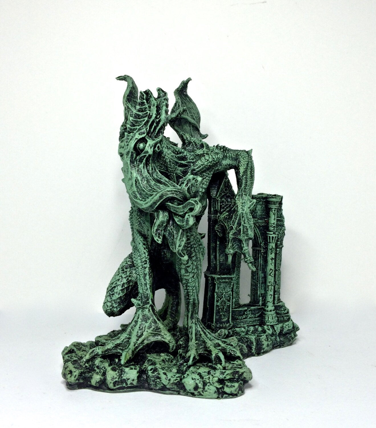 H.P. Lovecraft’s Cthulhu Rising Statue, Half Scale Sculpture | Cthulhu Mythos Monster Figurine | Lovecraftian Horror Decor and Gamer Gift