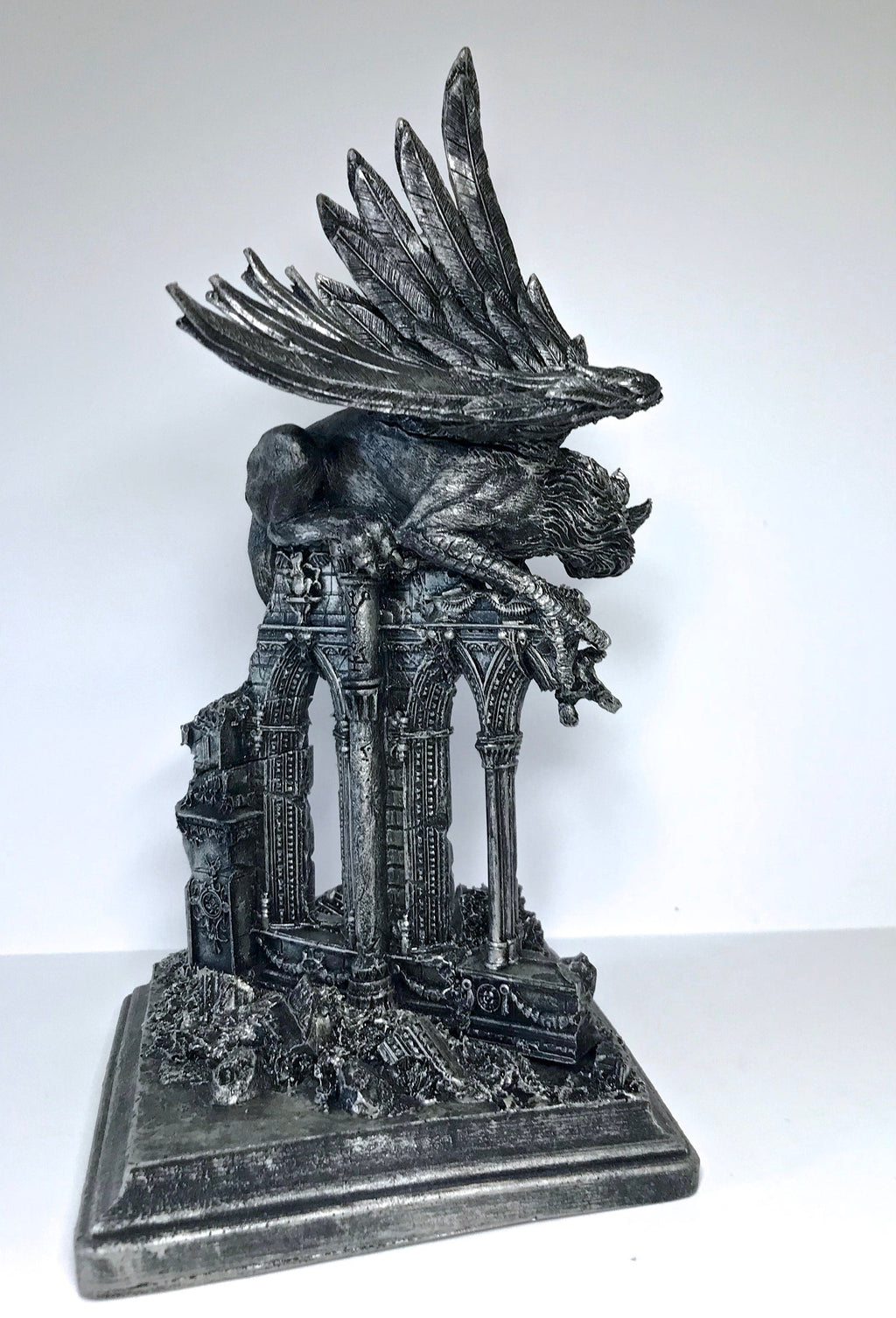 Griffin Statue, Hand Painted Resin Sculpture | Mythical Creature Figurine | Unique Legendary Guardian Spirit Figurine. Fantasy Art Decor