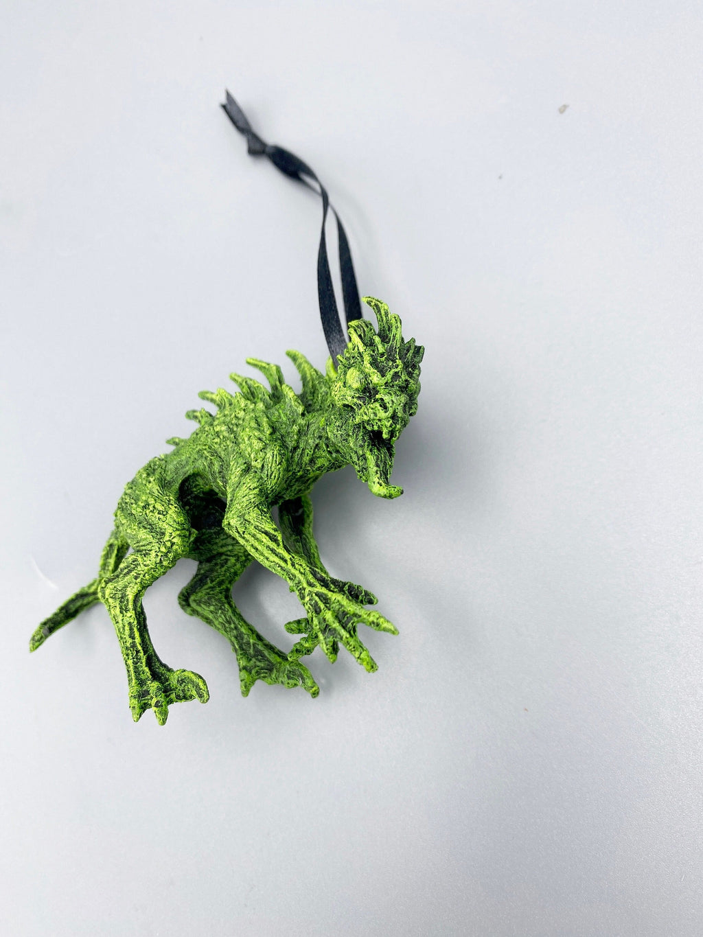 Chupacabra Ornament, Hand Painted Resin Sculpture |Cryptozoology Creature Figurine |Urban Legend Chupacabra Monster, Horror Ornament
