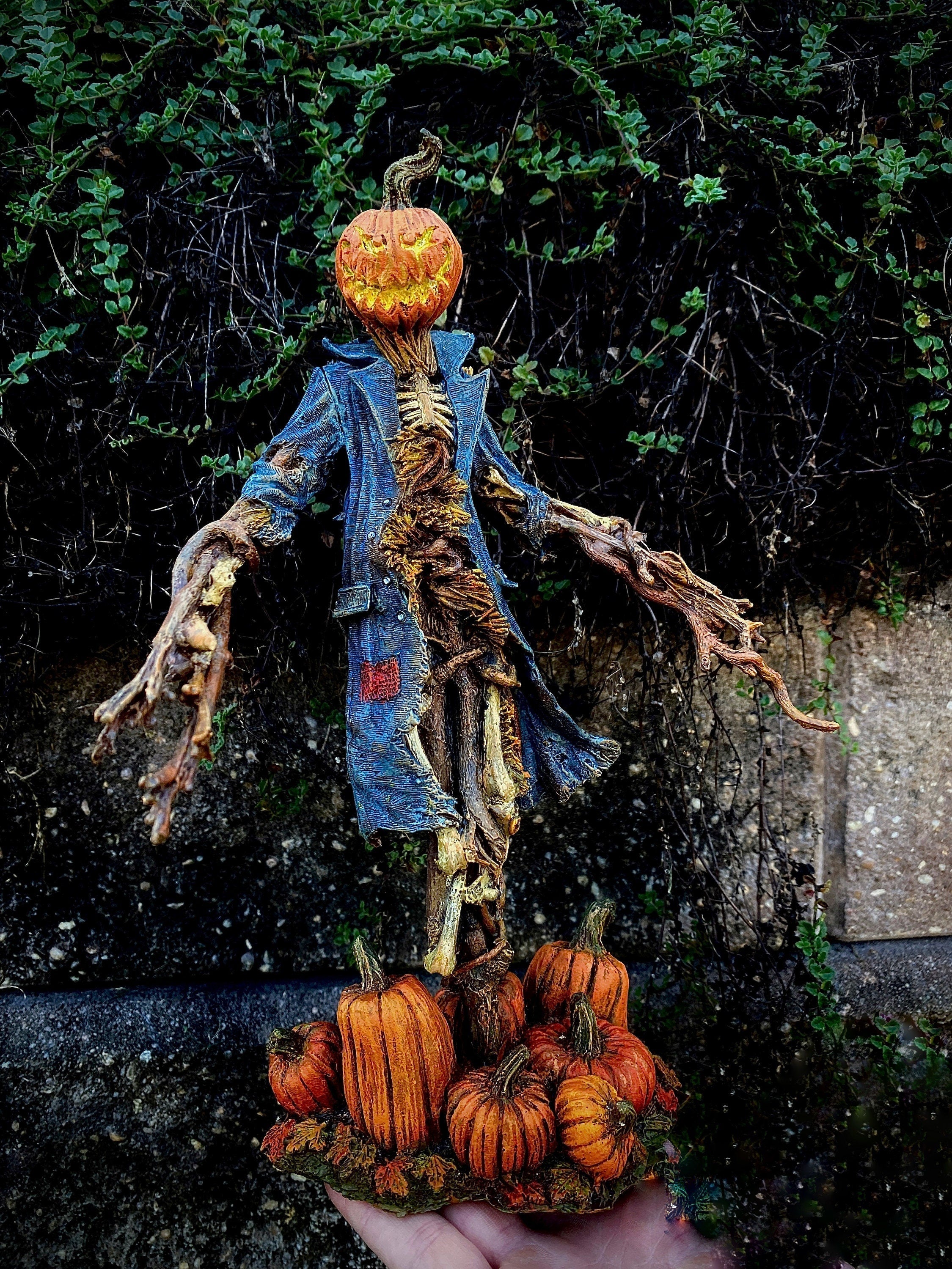 Scarecrow Statue
