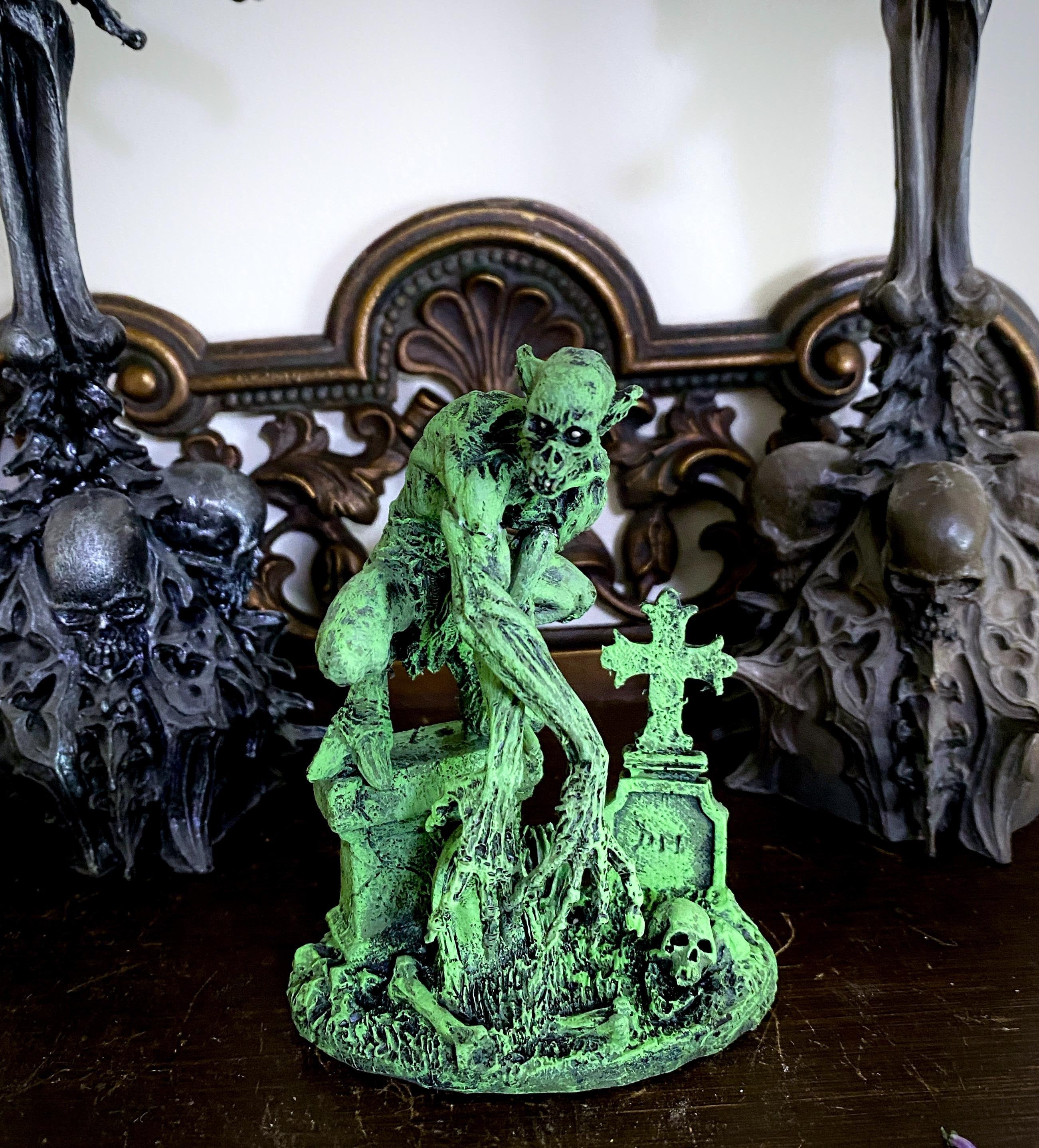 H.P. Lovecraft’s Ghoul Statue, Hand Painted Sculpture | Cthulhu Mythos Monster Figurine | Lovecraftian Horror Decor and Gamer Gift