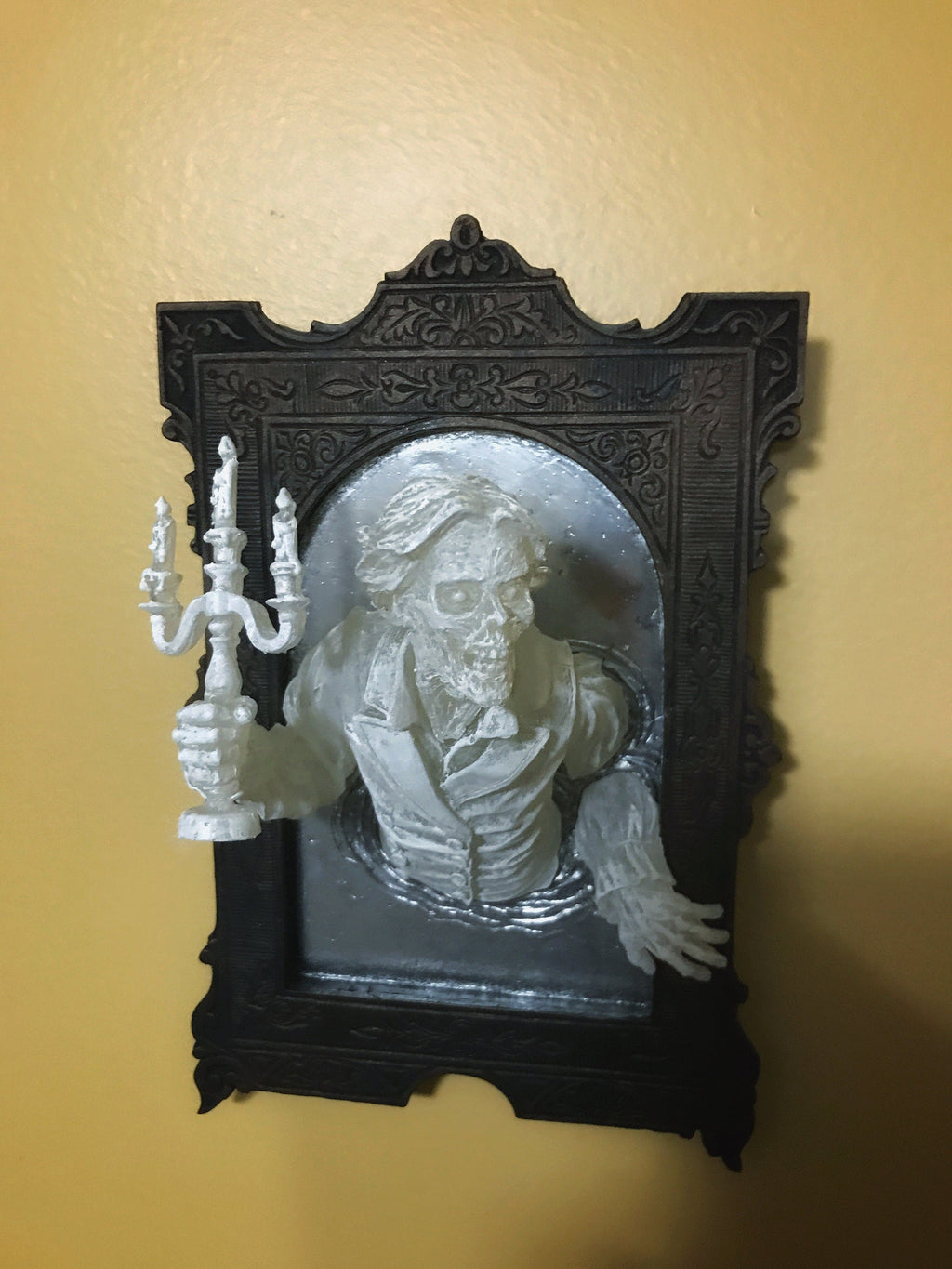 Gentleman Ghost in the Mirror,  Ghoul Version