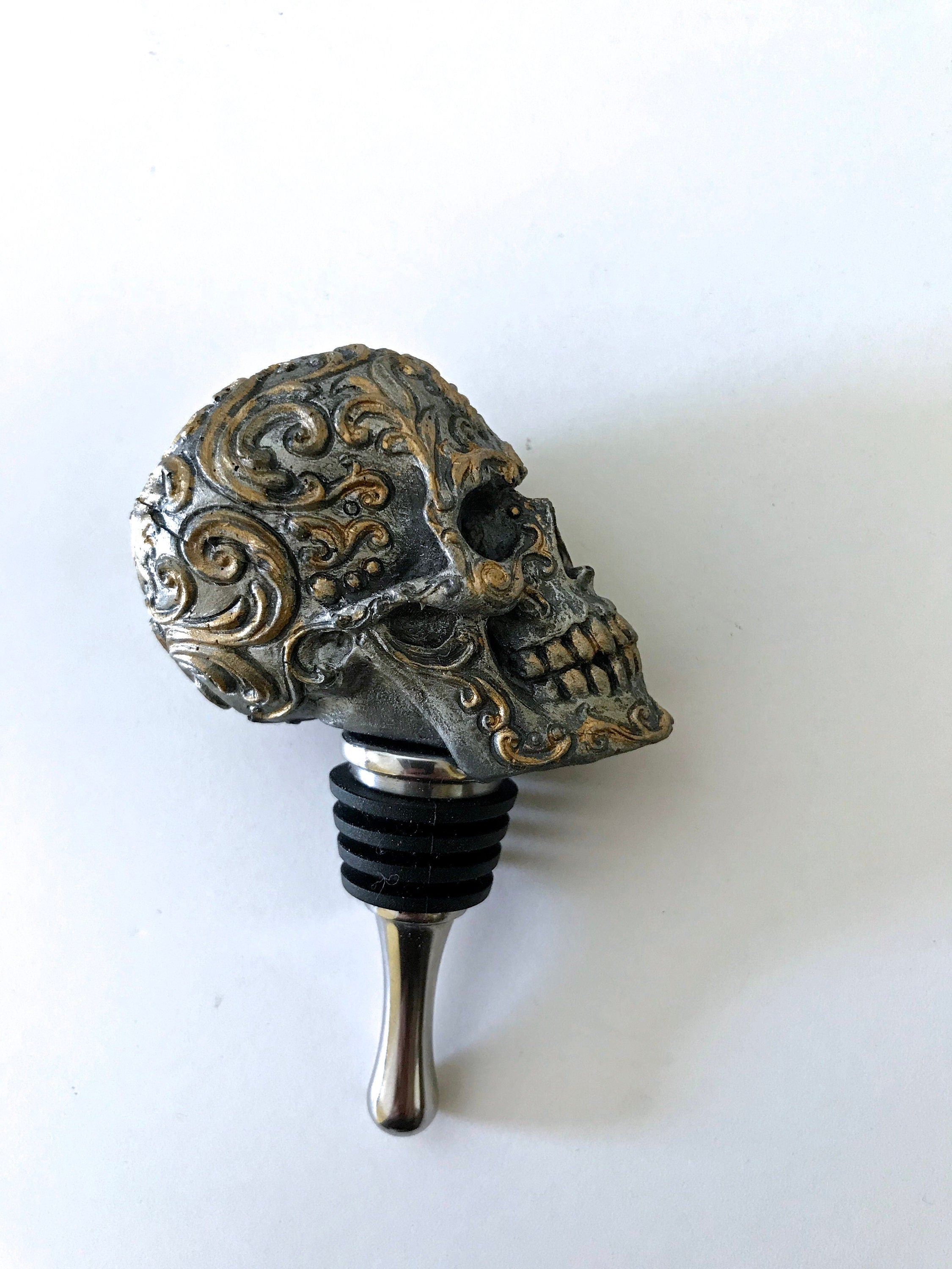 Ornate Skull Winestopper