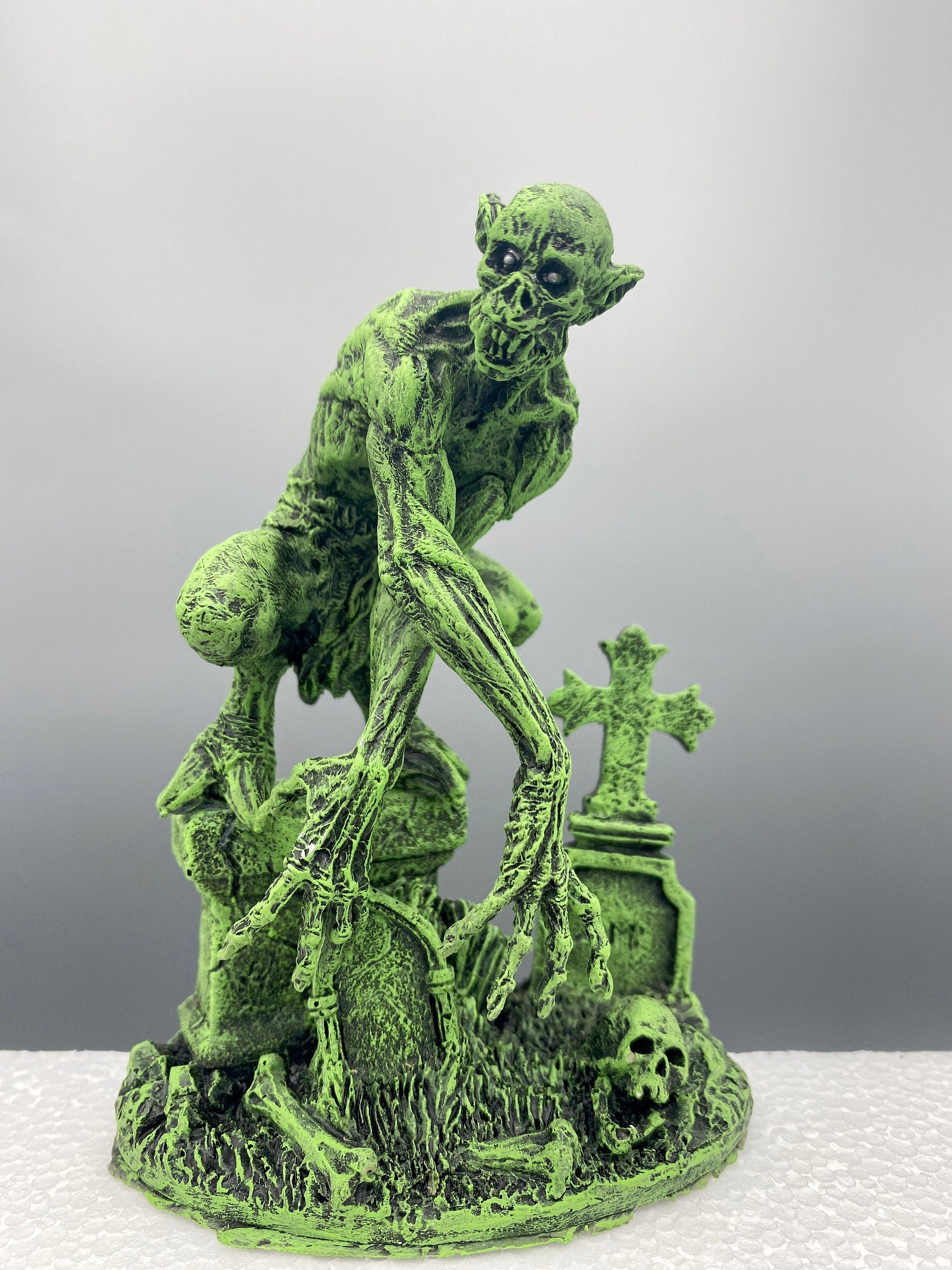 H.P. Lovecraft’s Ghoul Statue, Hand Painted Sculpture | Cthulhu Mythos Monster Figurine | Lovecraftian Horror Decor and Gamer Gift