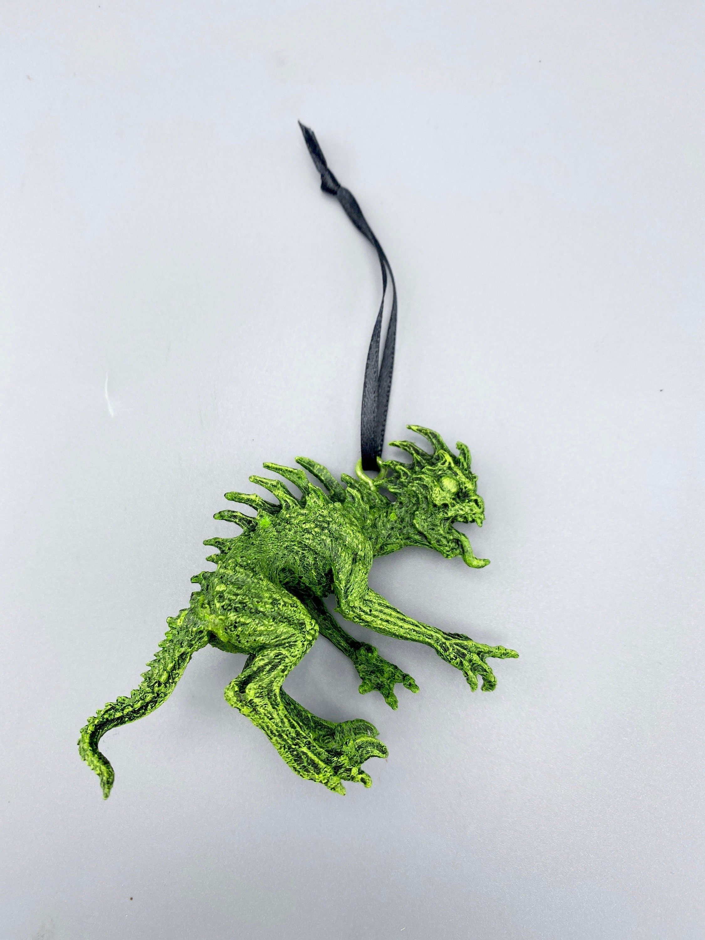 Chupacabra Ornament, Hand Painted Resin Sculpture |Cryptozoology Creature Figurine |Urban Legend Chupacabra Monster, Horror Ornament