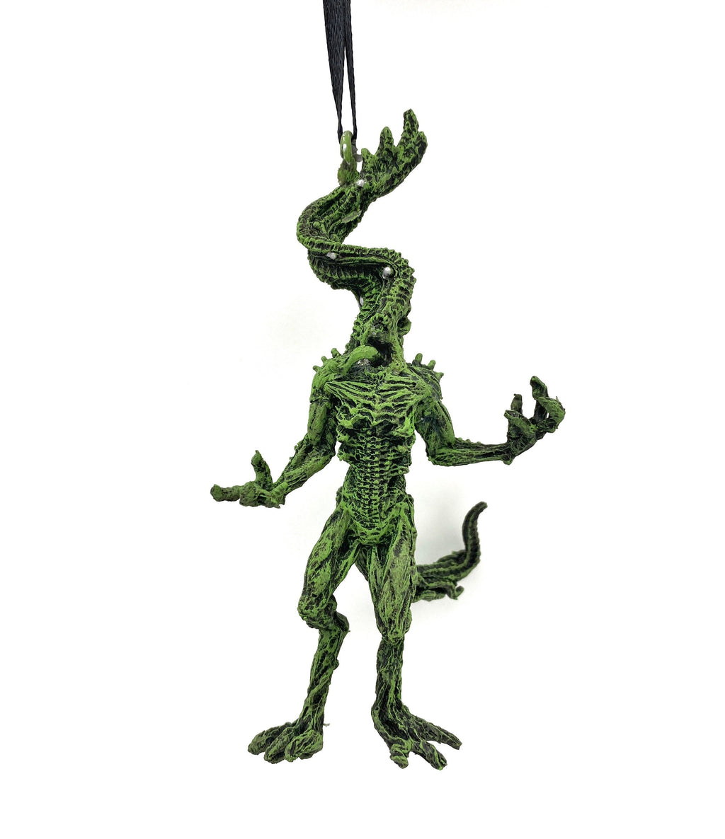 H.P. Lovecraft’s Nyarlathotep Ornament, Hand Painted Sculpture | Cthulhu Mythos Monster Figurine | Lovecraftian Horror Decor and Gamer Gift
