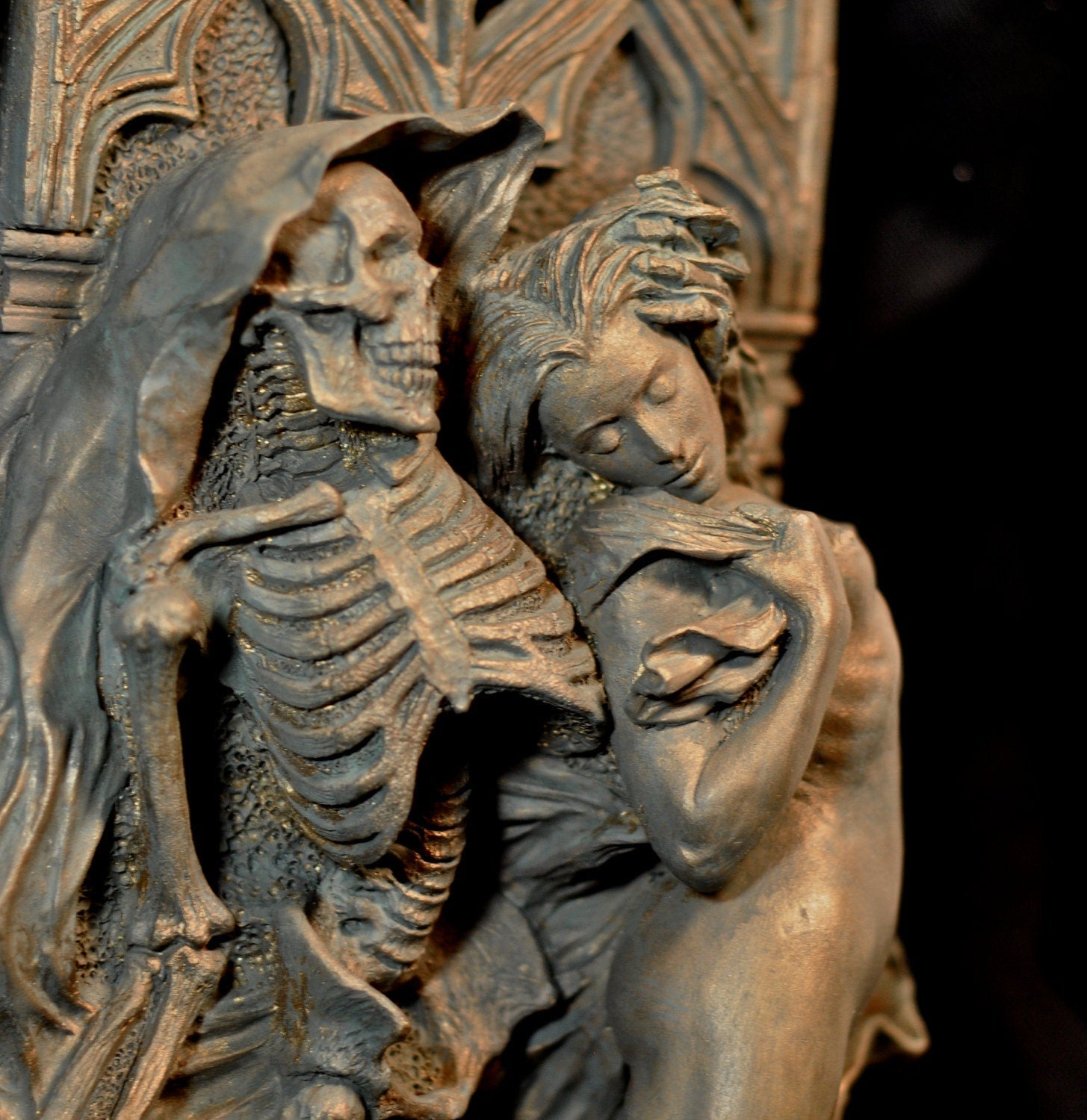 Death and the Maiden Wall Plaque, Hand Painted Resin Sculpture | Gothic Medieval Wall Art |  Classical Death Statue for Gothic Home Decor