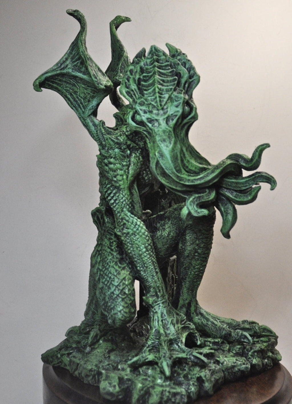 H.P. Lovecraft’s Cthulhu Rising Statue, Hand Painted Sculpture | Cthulhu Mythos Monster Figurine | Lovecraftian Horror Decor and Gamer Gift