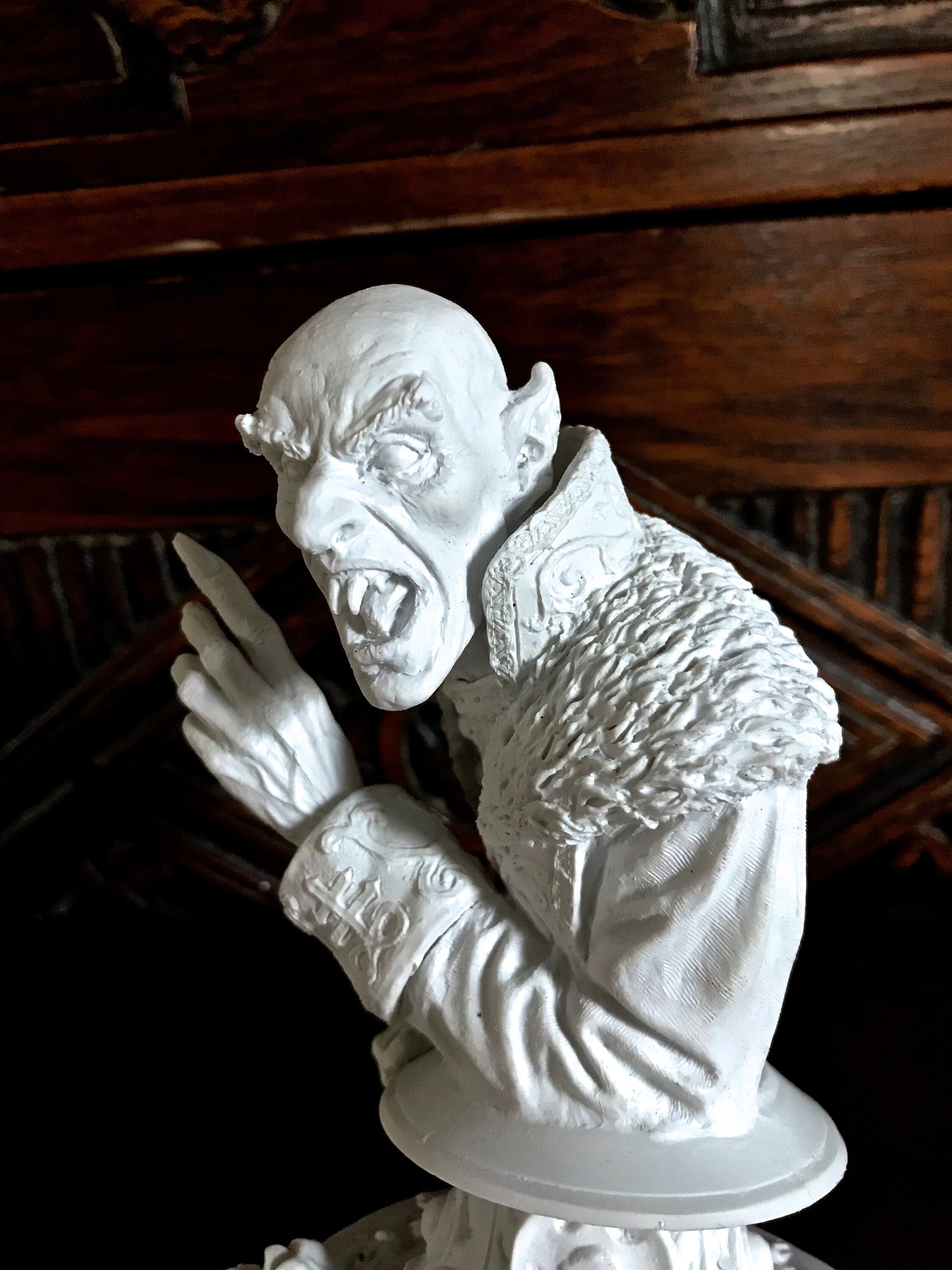 Dracula: Nosferatu Bust,Resin Sculpture | Legendary Vampire Figurine | Victorian Gothic Undead Creature| Dark Art Gift and Spooky Home Decor