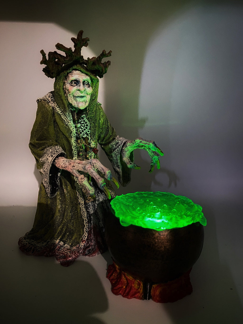 Gryla the Witch Statue, Full Color