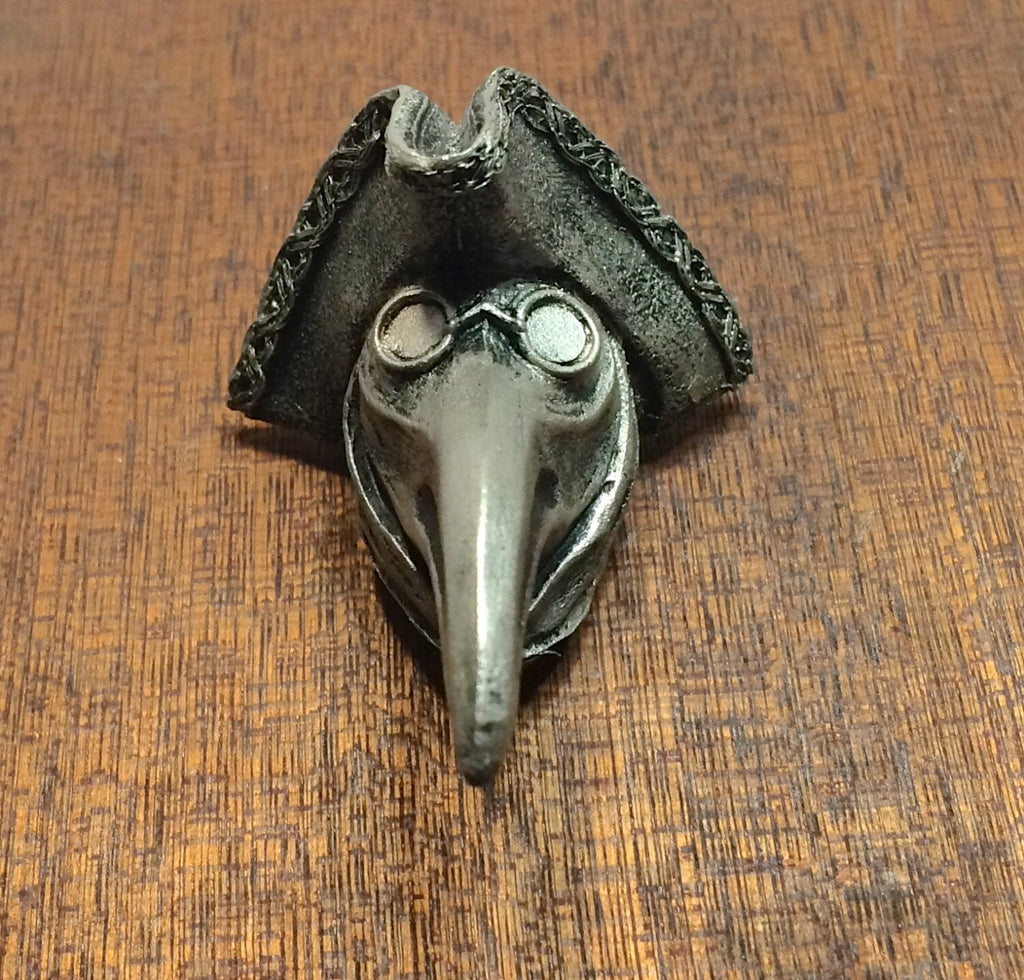 Venetian Plague Doctor Magnet, Hand Painted Resin Sculpture | Gothic Fantasy Decor | Plague Dr. Magnet for Fantasy and Gothic Decor