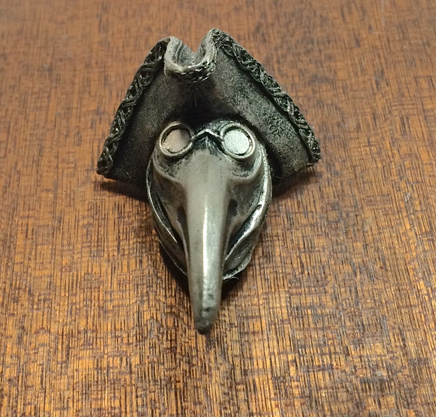 Venetian Plague Doctor Magnet, Hand Painted Resin Sculpture | Gothic Fantasy Decor | Plague Dr. Magnet for Fantasy and Gothic Decor