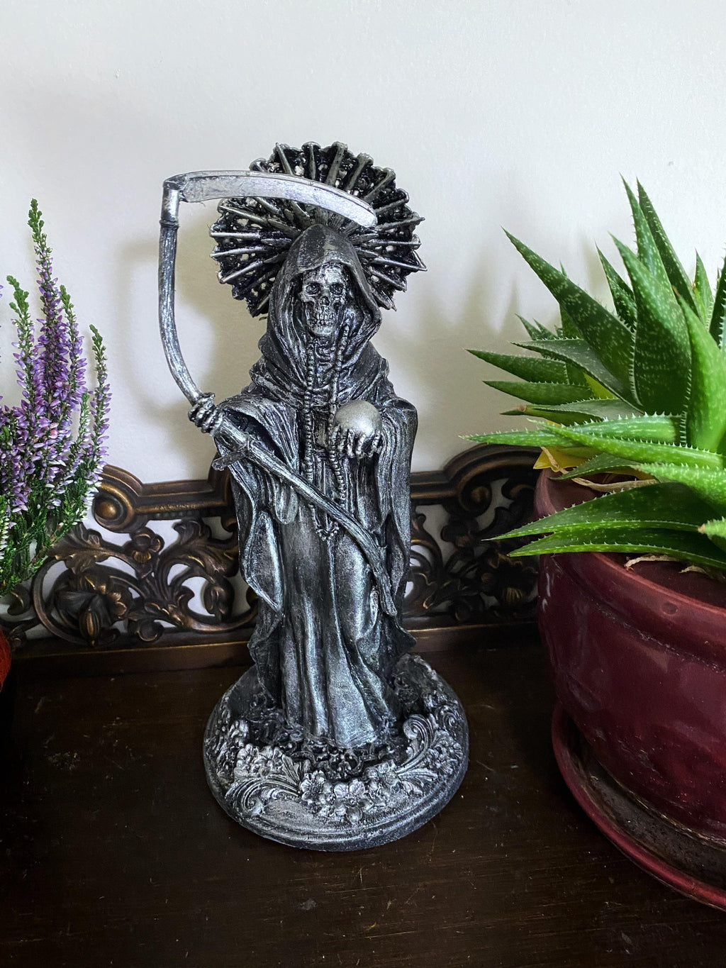 Santa Muerte Statue, Hand Painted Sculpture | Mexican Saint of Death Altar Statue | Gothic Figurine, Dia de los Muertos Decor