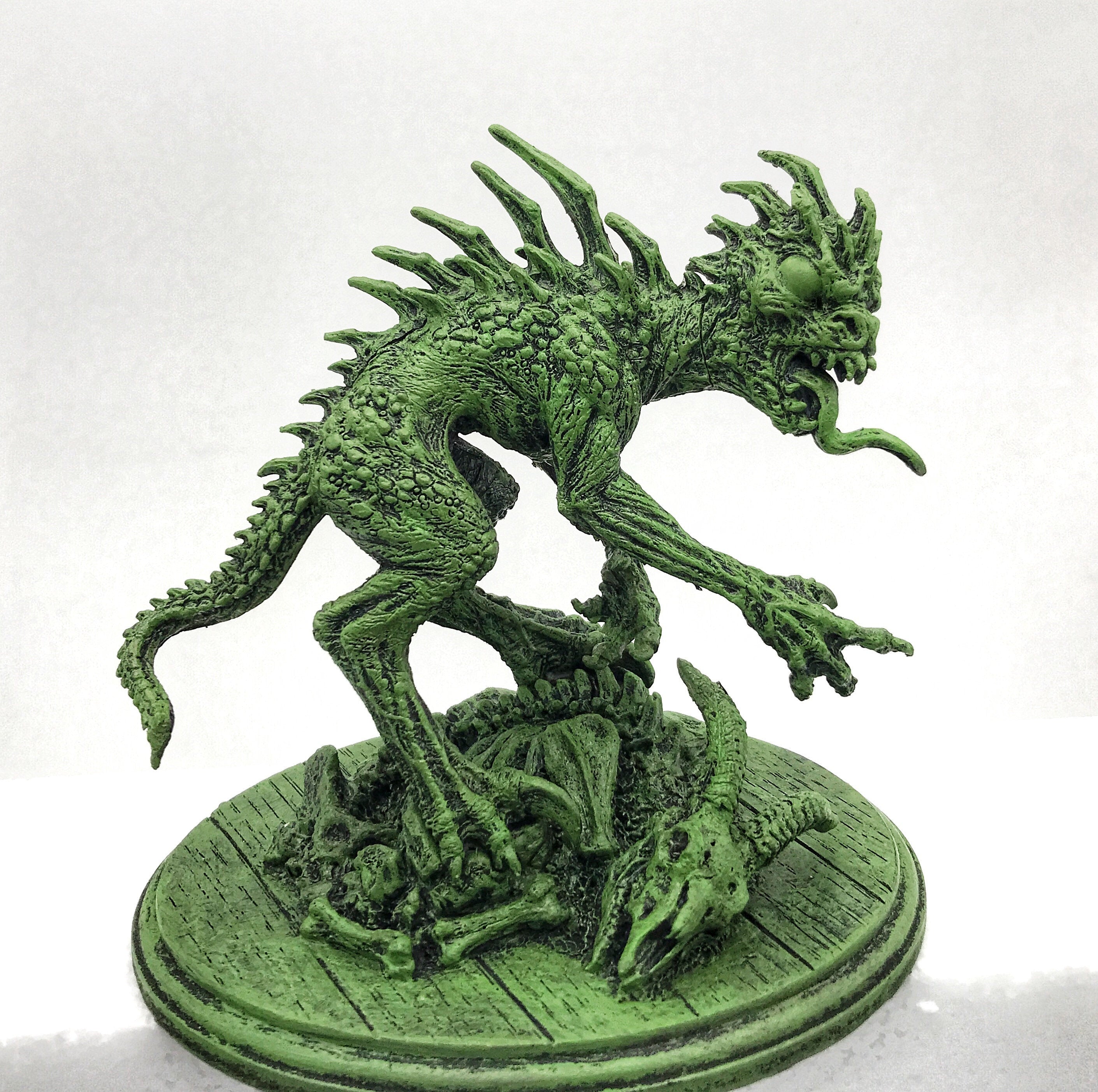 Chupacabra Statue, Hand Painted Resin Sculpture |Cryptozoology Creature Figurine |Urban Legend Chupacabra Monster Figurine, Horror Art Decor