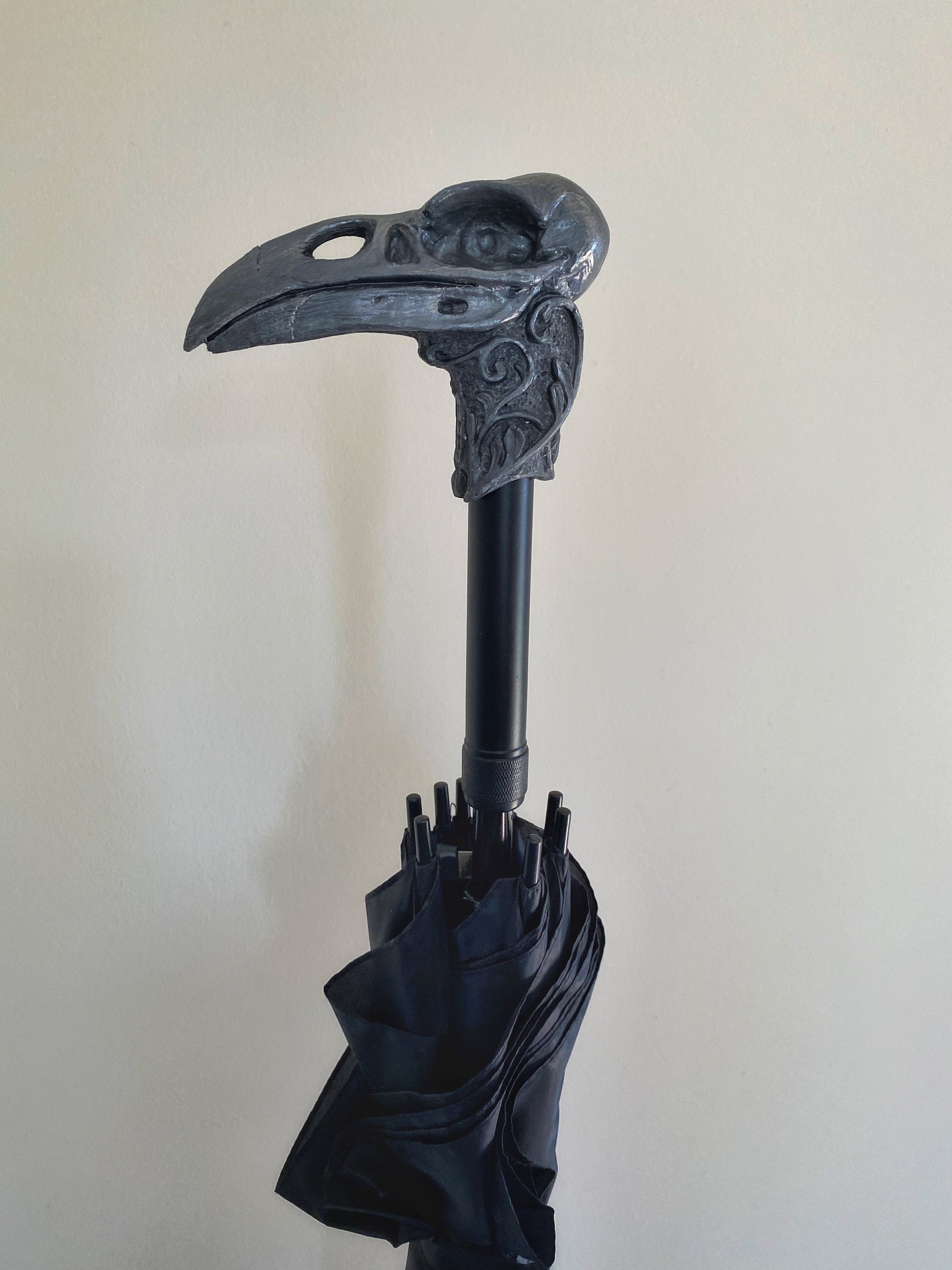 Raven Skull Umbrella, Hand Sculpted Resin | Dark Victorian Gothic Umbrella | Fantasy Cosplay | Raven Crow Skull Umbrella, Gothic Accessory