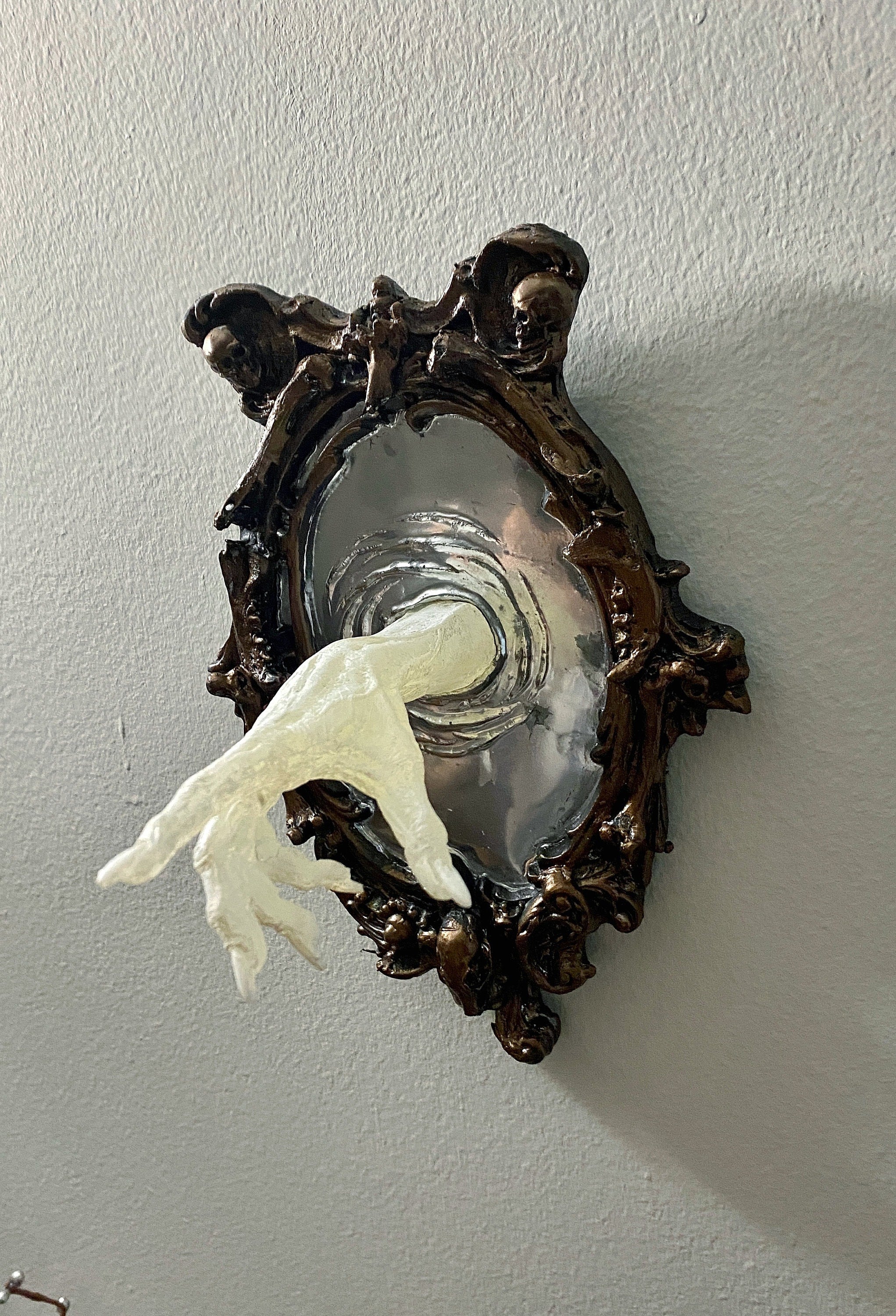 Spectral Hand Wall Plaque, White Version, Resin | Victorian Gothic Haunted Wall Art |Ghost Hand Gift for Halloween, Spooky Home Decor