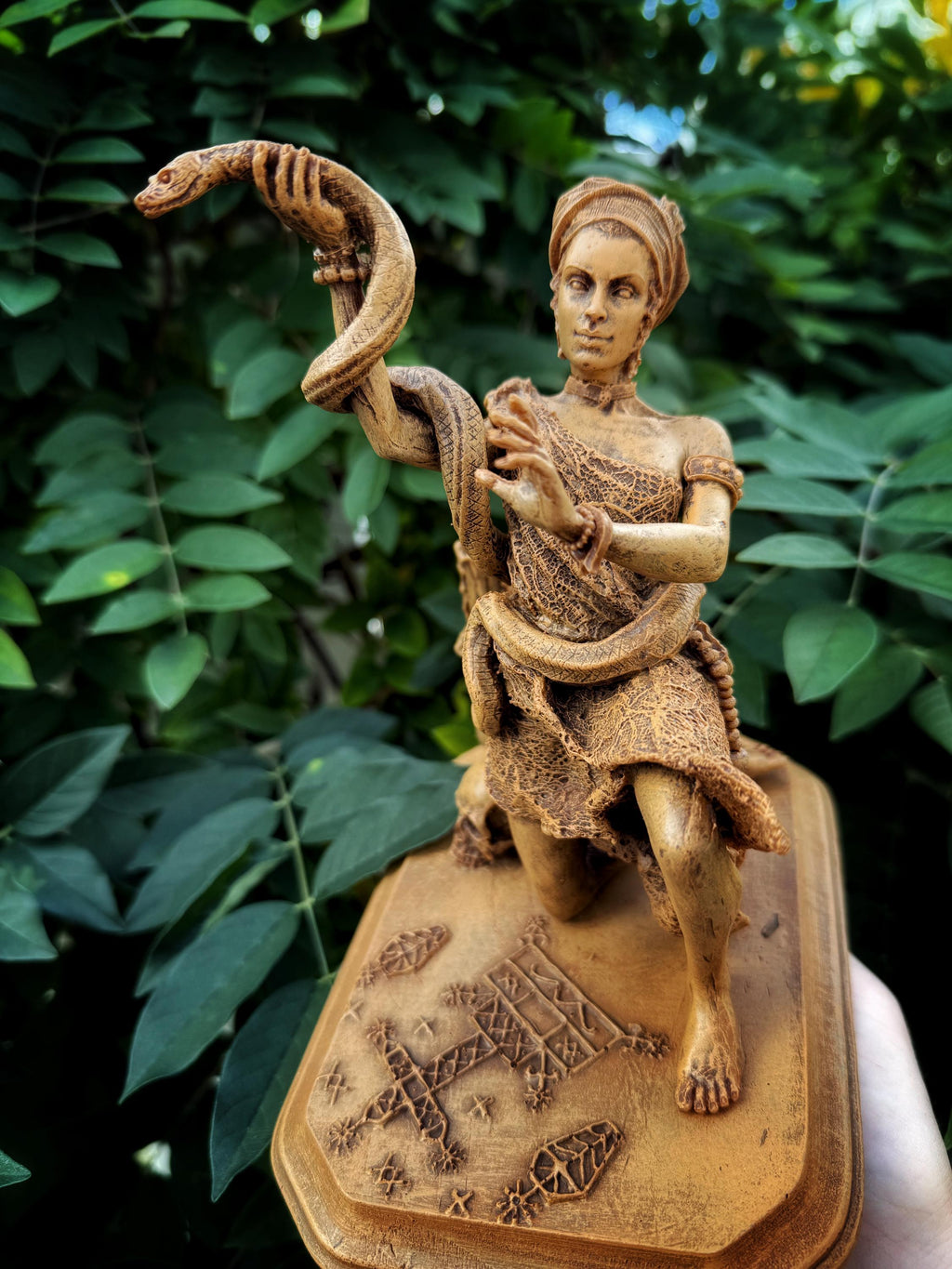 Marie Laveau, Voodoo Queen of New Orleans Statue, Hand Painted Resin | Legendary Witch Figurine | Pagan Altar Statue for Occult Decor
