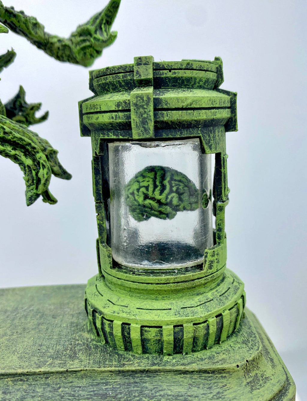 H.P. Lovecraft’s Mi-Go, the Fungi from Yuggoth Statue | Cthulhu Mythos Monster Figurine | Lovecraftian Horror Decor and Gamer Gift