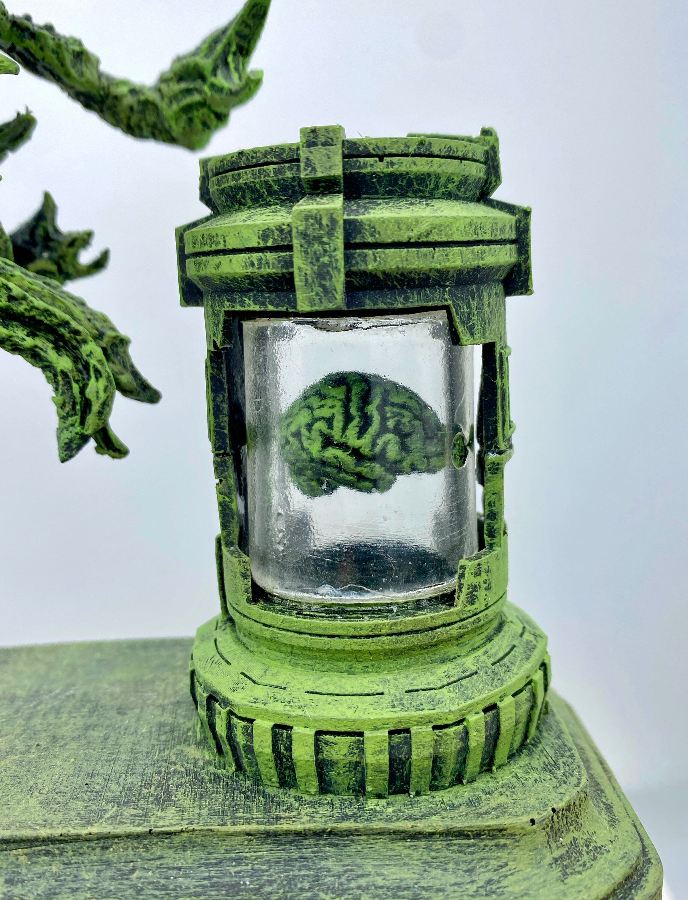 H.P. Lovecraft’s Mi-Go, the Fungi from Yuggoth Statue | Cthulhu Mythos Monster Figurine | Lovecraftian Horror Decor and Gamer Gift