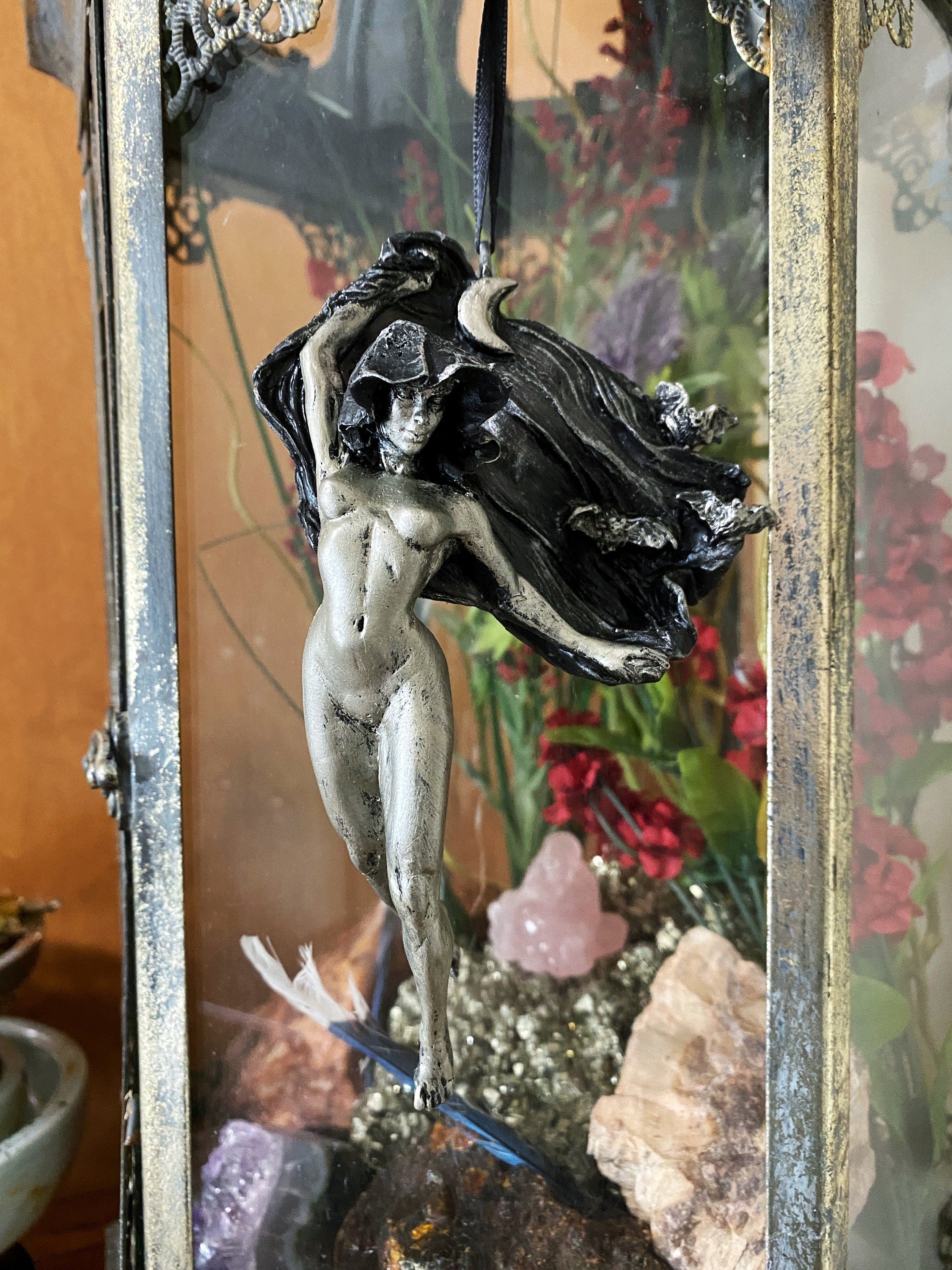 Nyx, the Goddess of the Night Ornament | Mythological Deities Figurine |Myths and Legends Character,Mythic Ornament for Gothic Holiday Decor