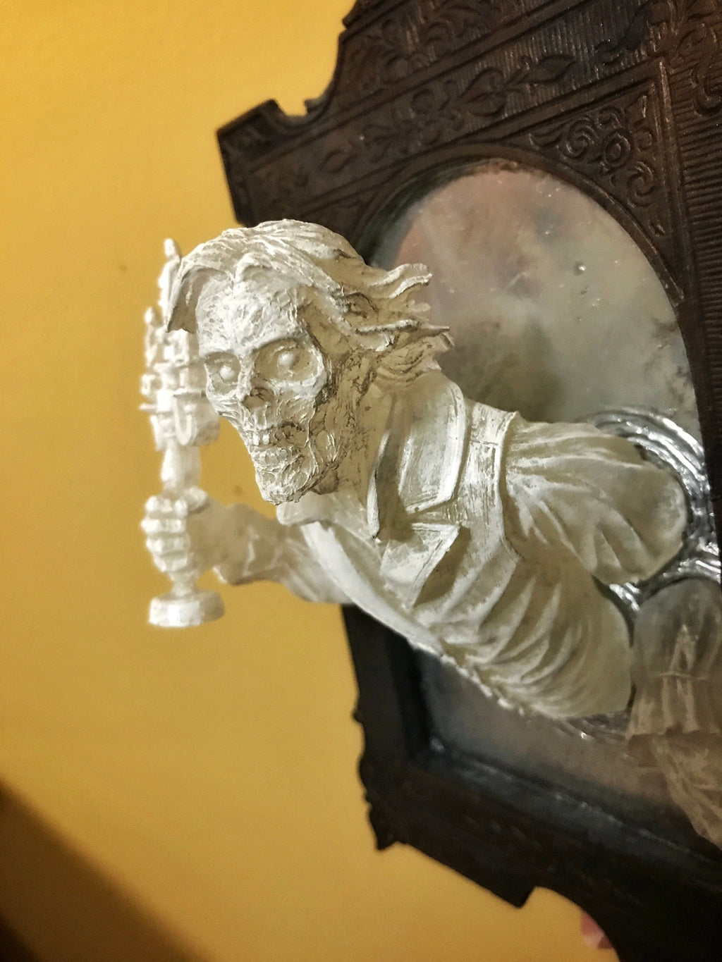 Gentleman Ghost in the Mirror,  Ghoul Version