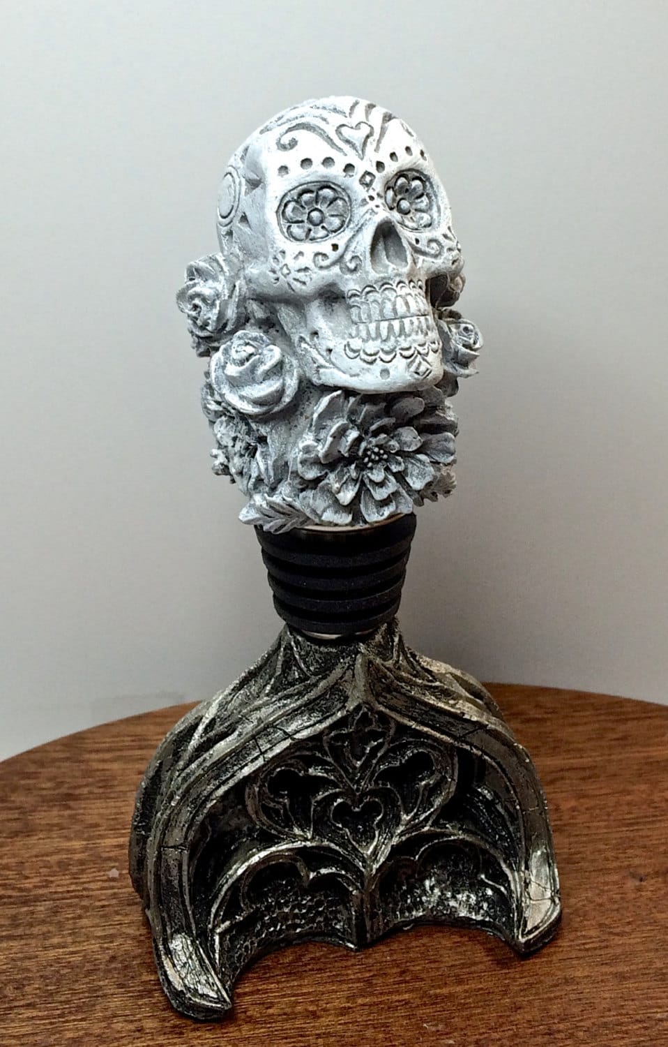Dia de los Muertos Winestopper, Hand Painted Resin | Gothic Skull Barware, Day of Dead Bottle Stopper |Fantasy Gothic Wine and Barware Gift