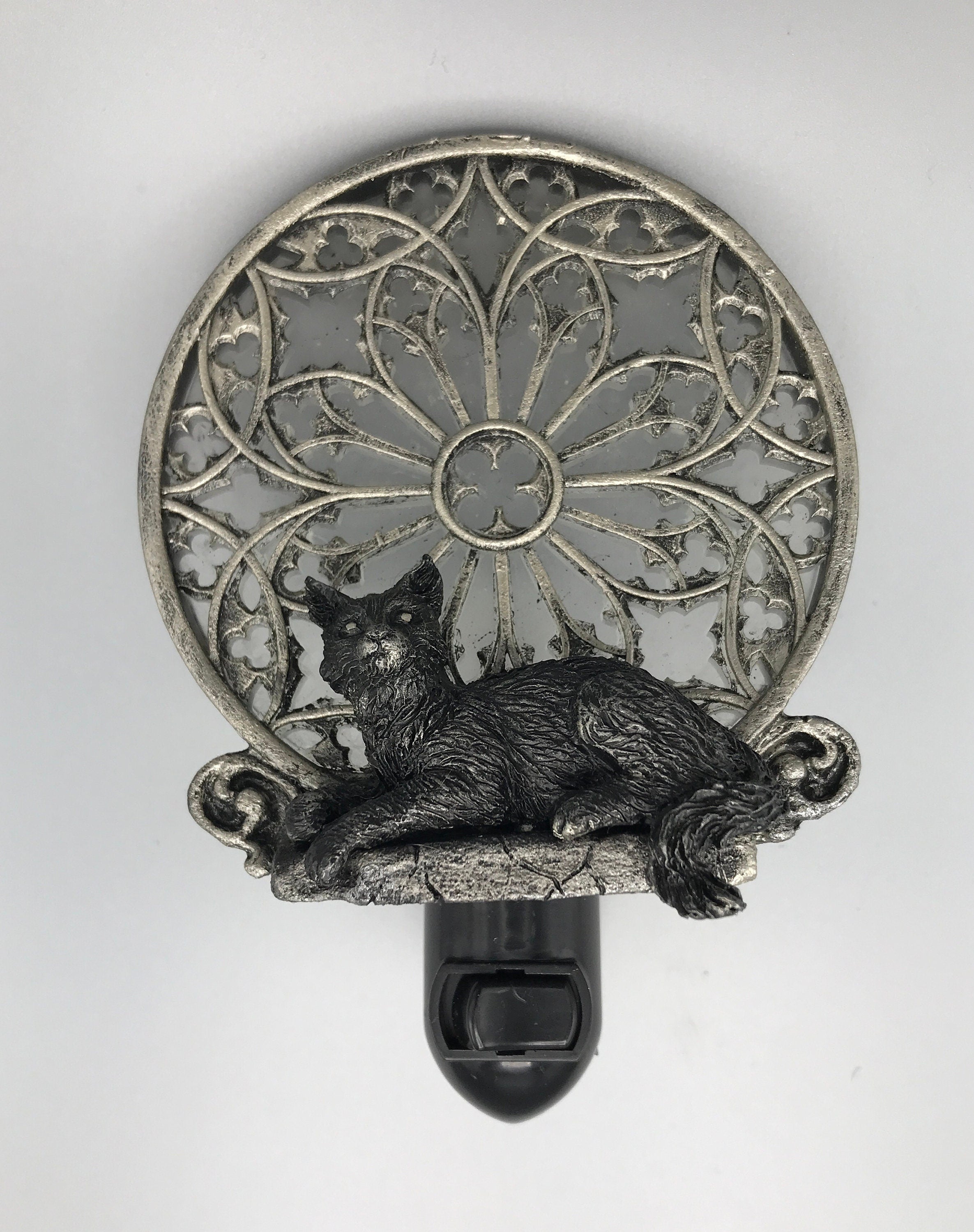 Cat and Gothic Cathedral Window Nightlight, Resin Sculpture | Medieval Gothic Night Light | Black Cat Lighting for Gothic Fantasy Home Decor