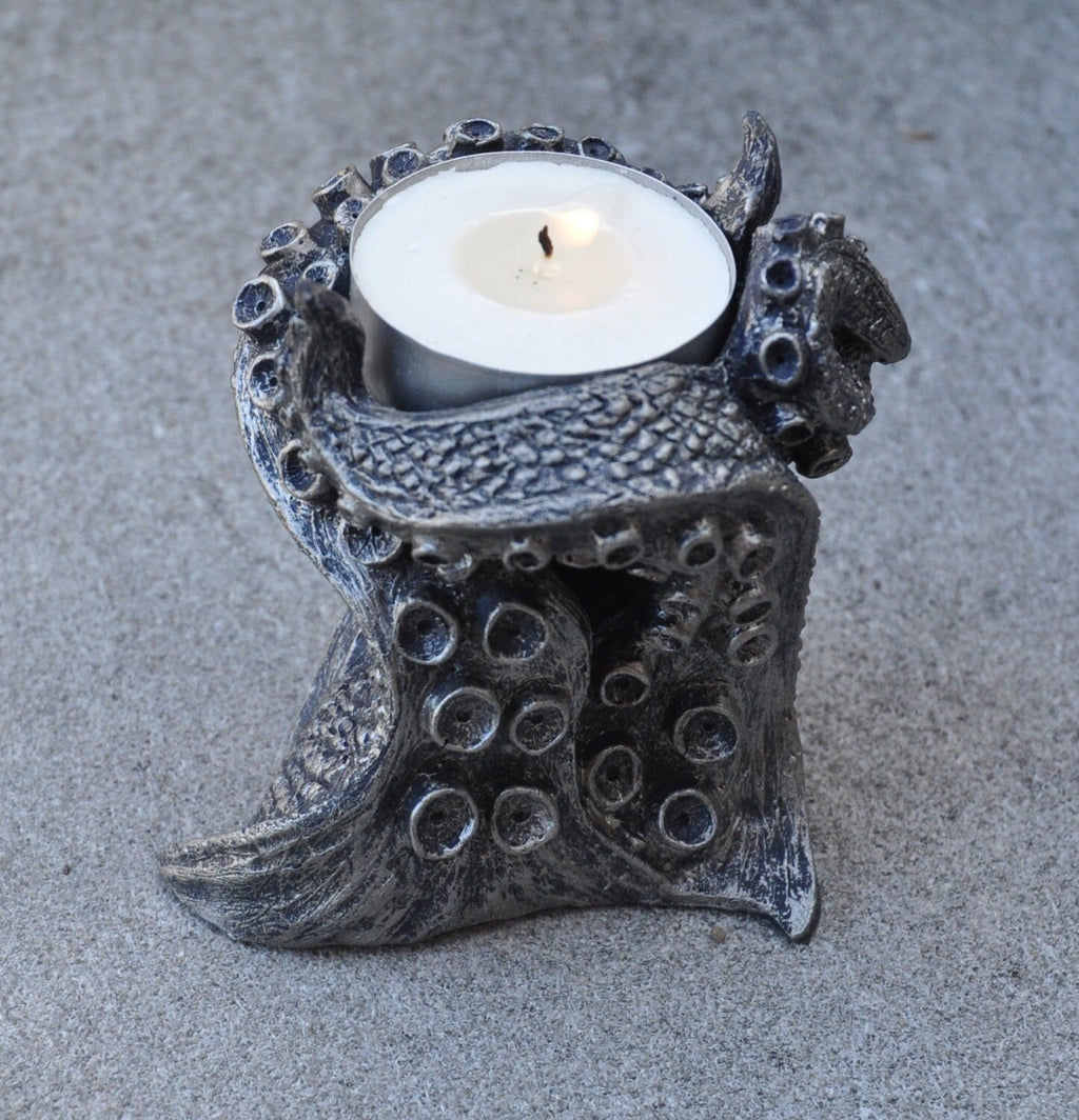 Kraken Tentacles Tea Light Holder, Hand Sculpted Resin Sculpture | Lovecraftian Tentacle Tea Light for Nautical Gift and Gothic Home Decor