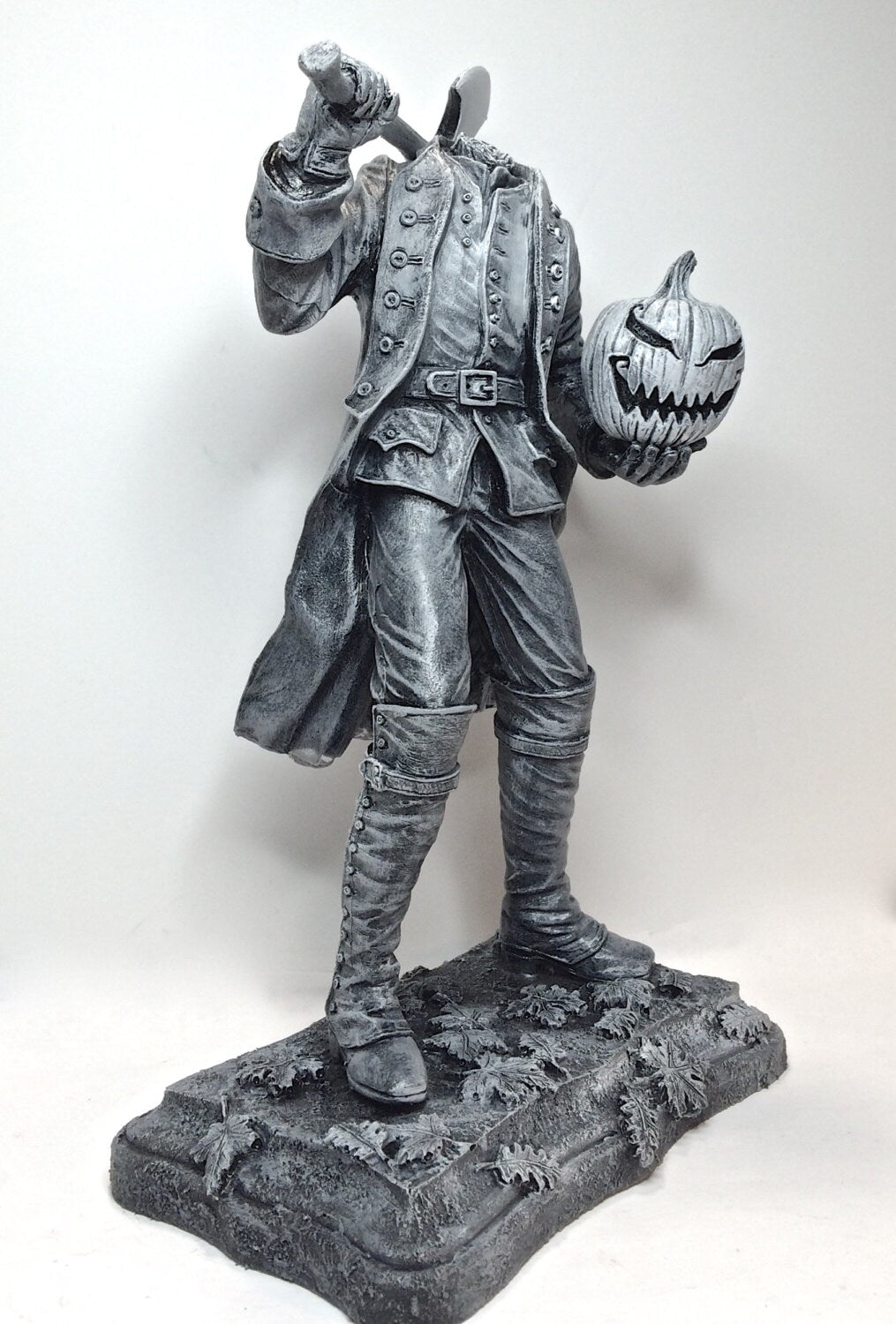 Headless Horseman Statue, Hand Painted Resin Sculpture | Gothic Legend of Sleepy Hollow Figurine | Dark Folklore Art for Spooky Home Decor