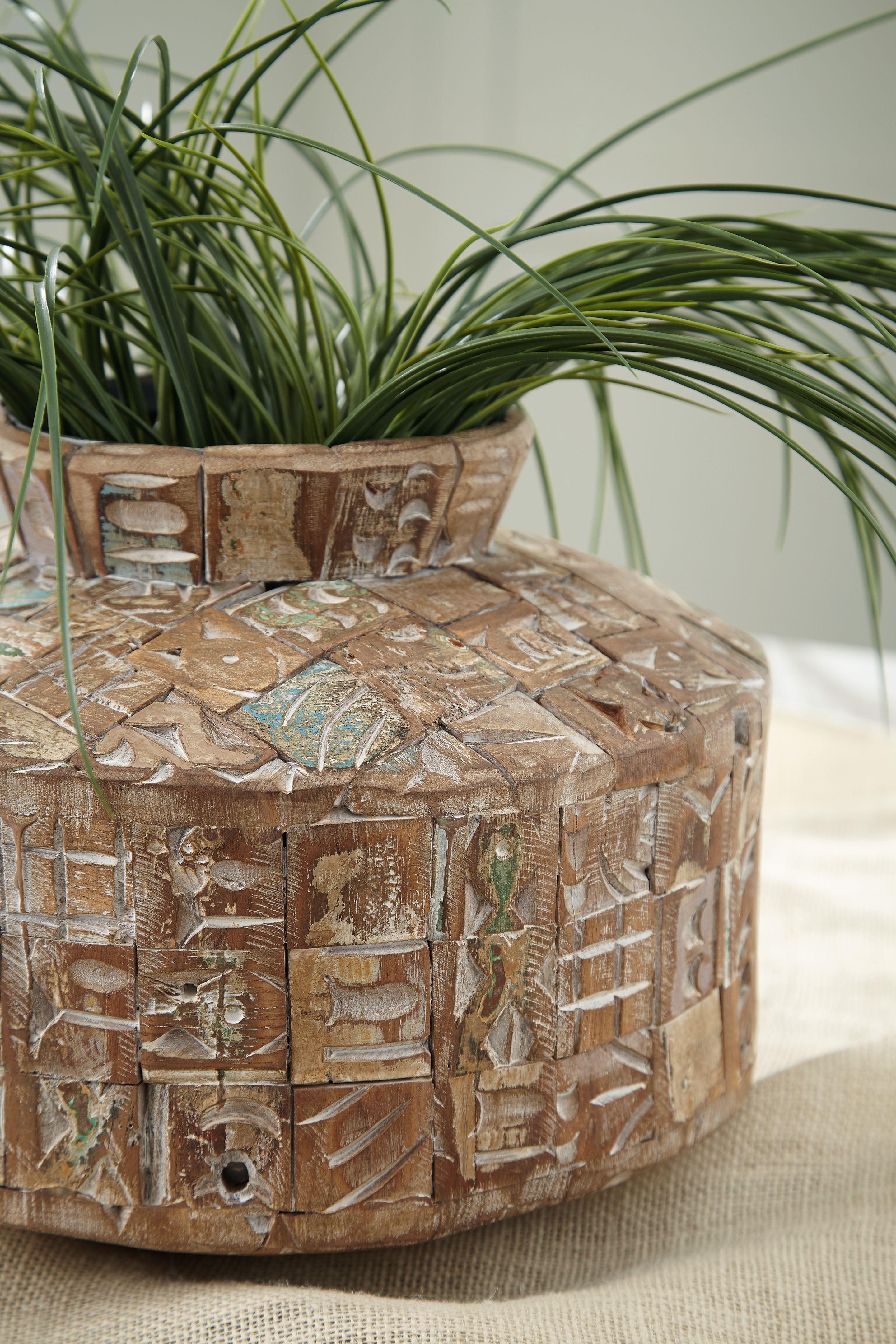 Meltland - Vase - Square - Natural / Black