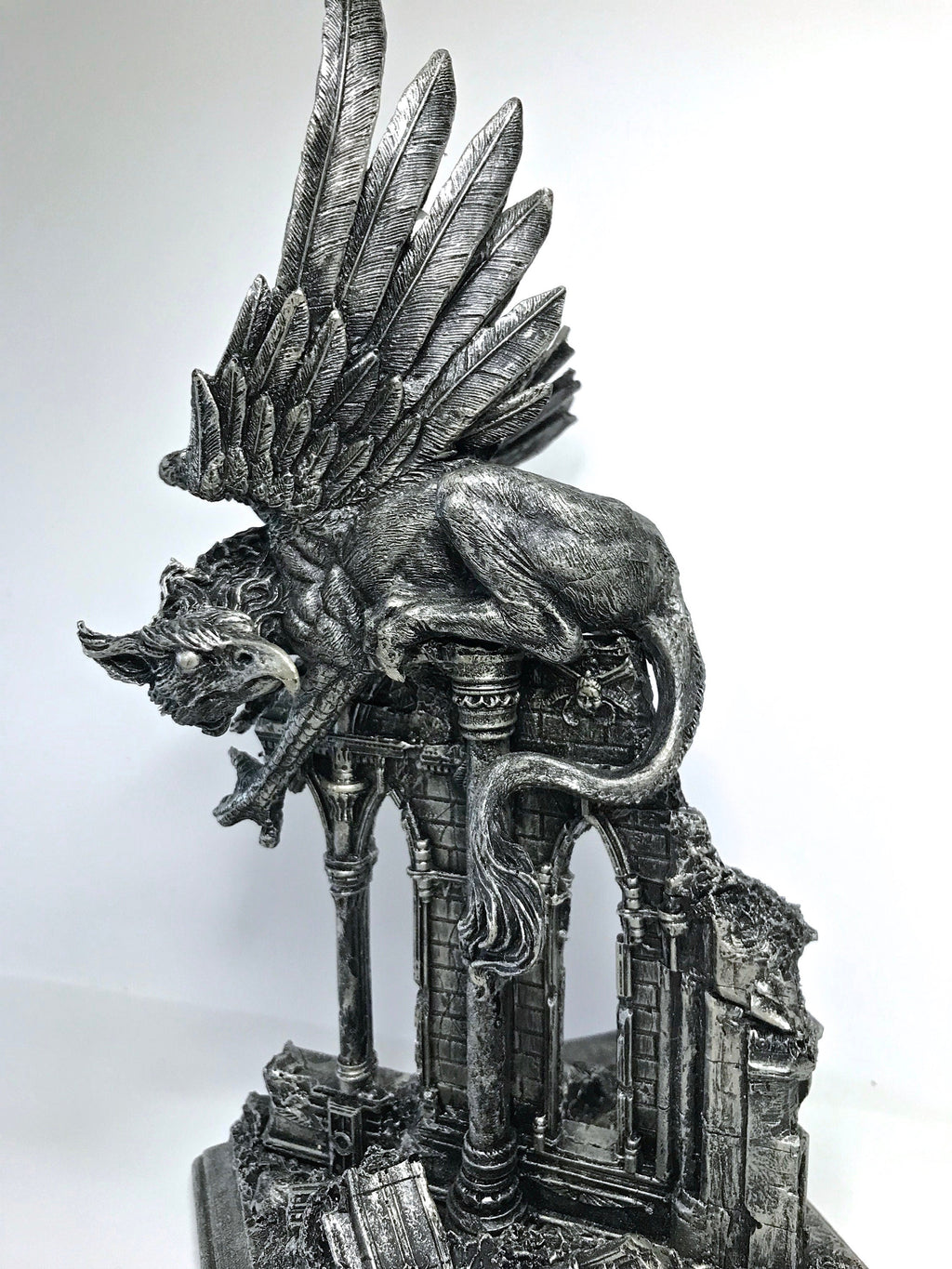 Griffin Statue, Hand Painted Resin Sculpture | Mythical Creature Figurine | Unique Legendary Guardian Spirit Figurine. Fantasy Art Decor