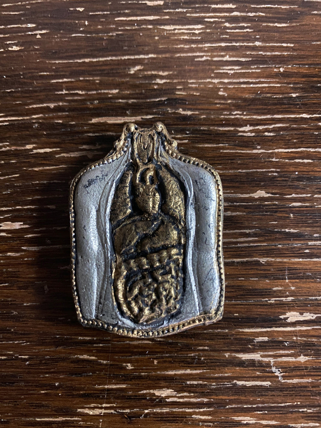 Human Anatomy, Milagro Ex Voto Magnet, Hand Painted Resin Sculpture | Gothic Fantasy Decor | Anatomy Magnet for Fantasy and Gothic Decor