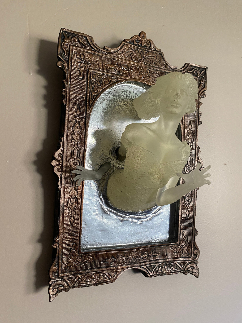 Ghost in the Mirror Wall Plaque, Glow in the Dark Large Version |Victorian Gothic Haunted Wall Art |Gift for Halloween and Spooky Home Decor