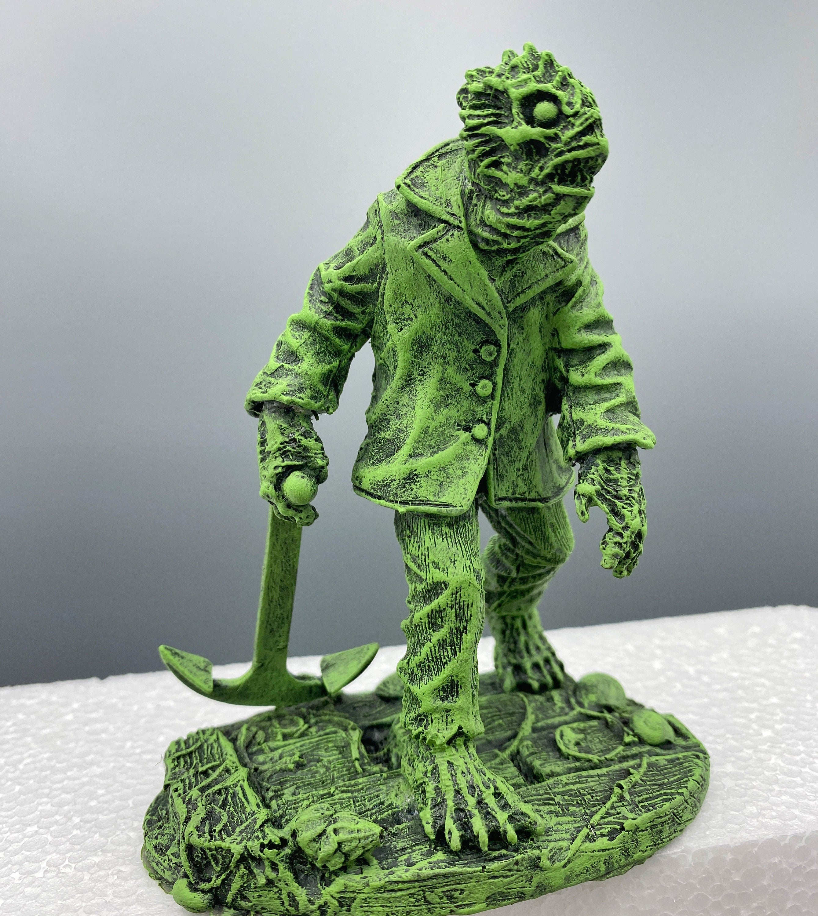 H.P. Lovecraft's Deep One Statue, Resin Sculpture | Cthulhu Mythos Monster Figurine | Lovecraftian  Creature Horror Decor and Gamer Gift