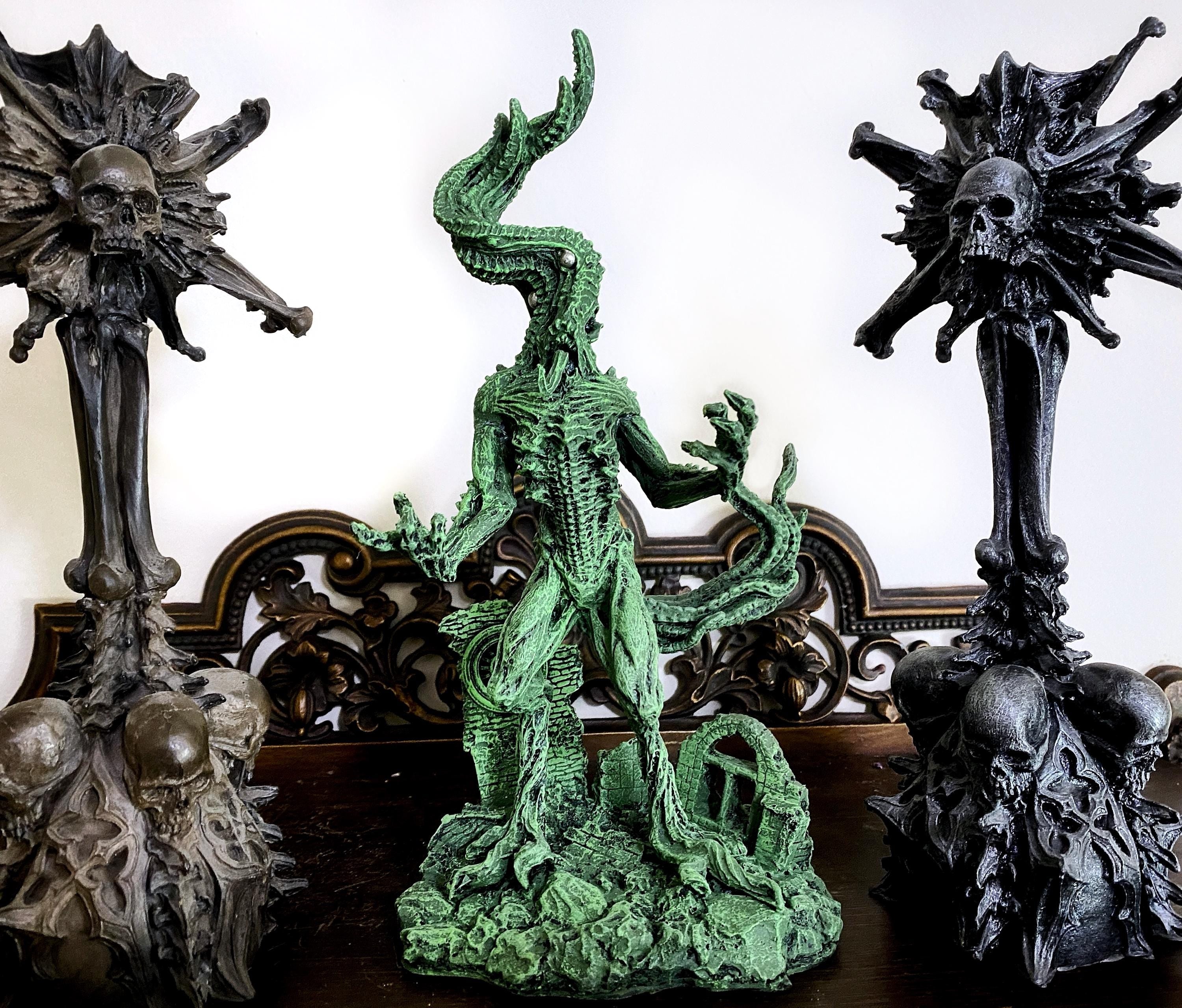 H.P. Lovecraft’s Nyarlathotep Statue, Hand Painted Sculpture | Cthulhu Mythos Monster Figurine | Lovecraftian Horror Decor and Gamer Gift