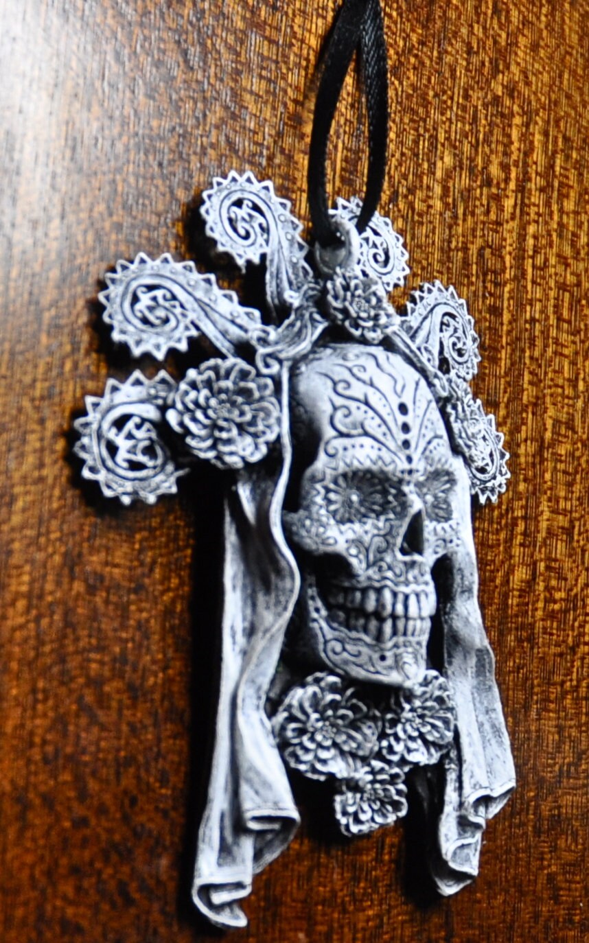 Dia de los Muertos Ornament, Hand Painted Resin | Mexican Gothic Decor |  Spooky Day of the Dead Skull Ornament for Gothic Holiday Decor